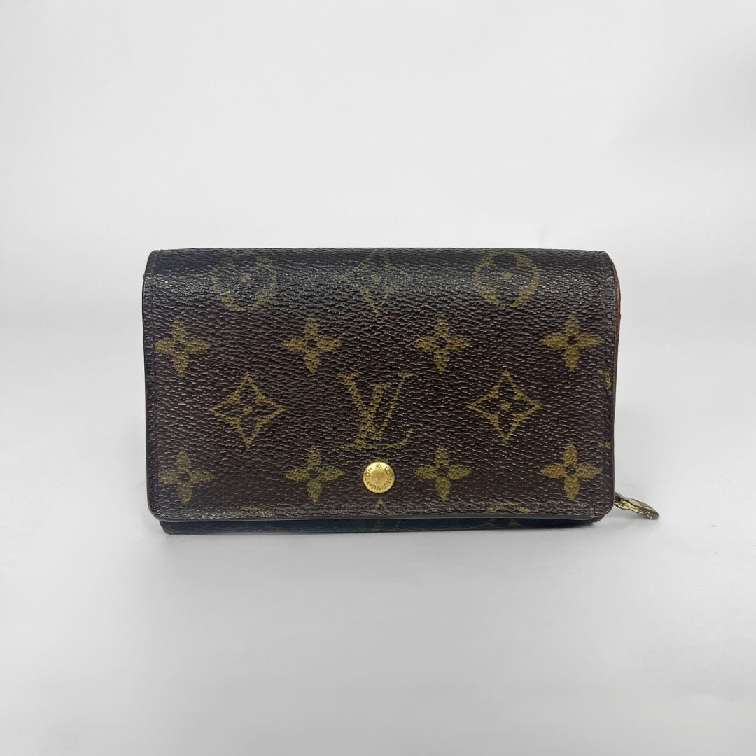 Louis Vuitton Medium Wallet