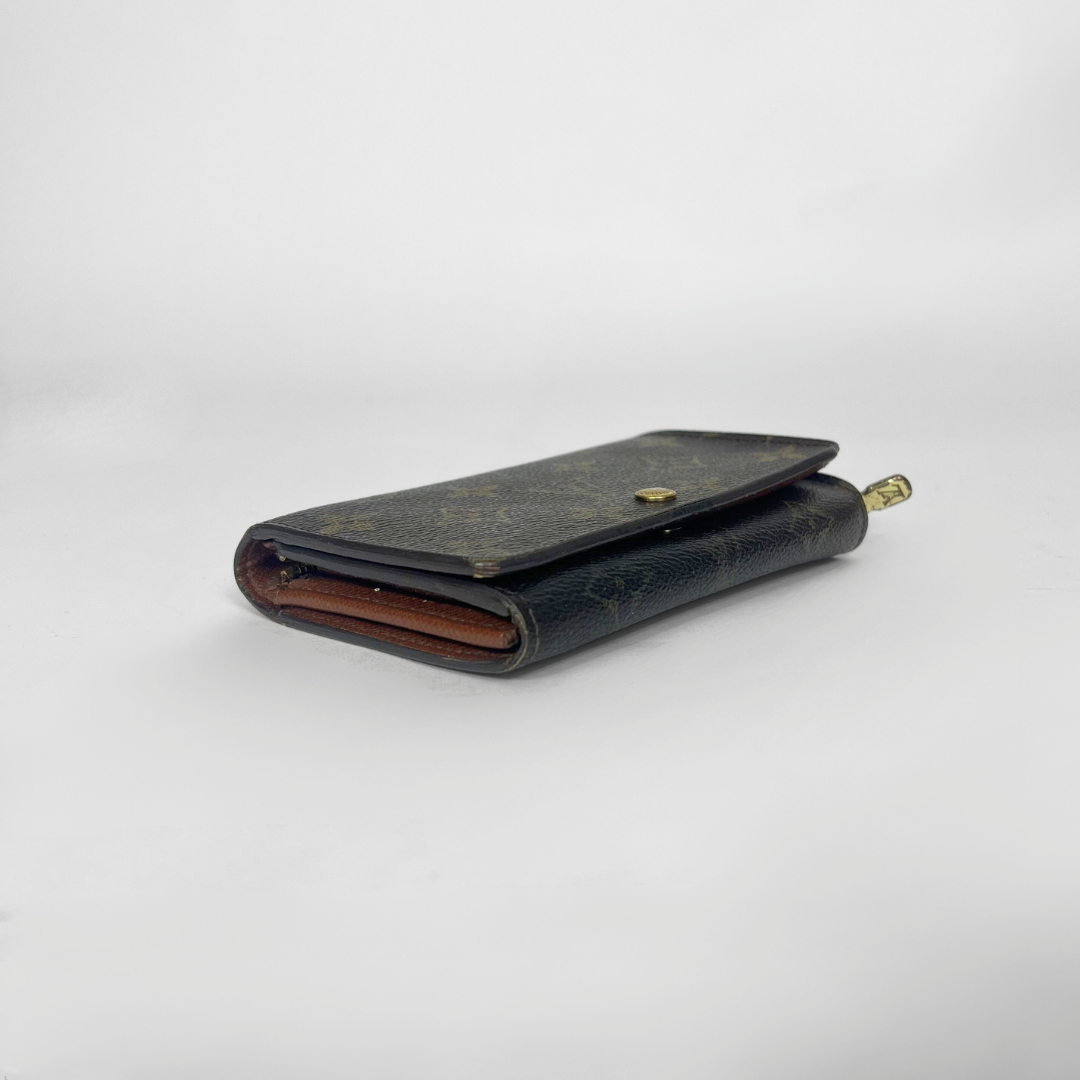 Louis Vuitton Medium Wallet