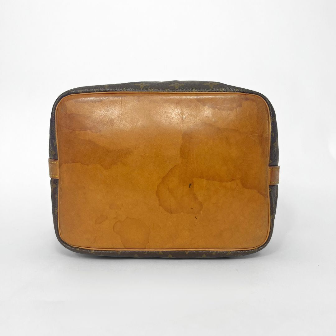 Louis Vuitton Louis Vuitton No&eacute; Monogram Canvas - Shoulder Bag - Etoile Luxury Vintage