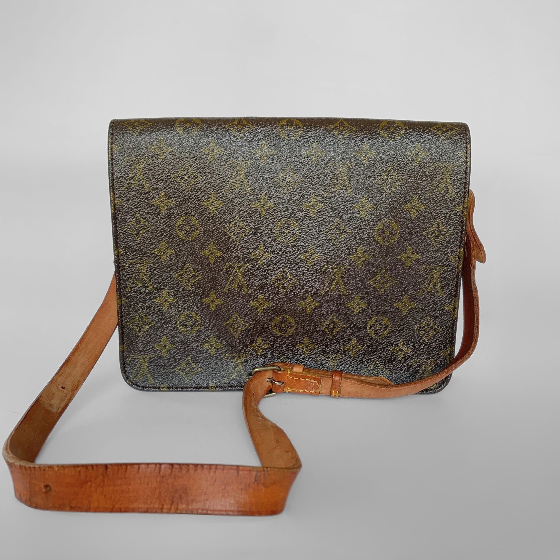Louis Vuitton Louis Vuitton Cartouchi&egrave;re GM Monogram Canvas - Crossbody bags - Etoile Luxury Vintage