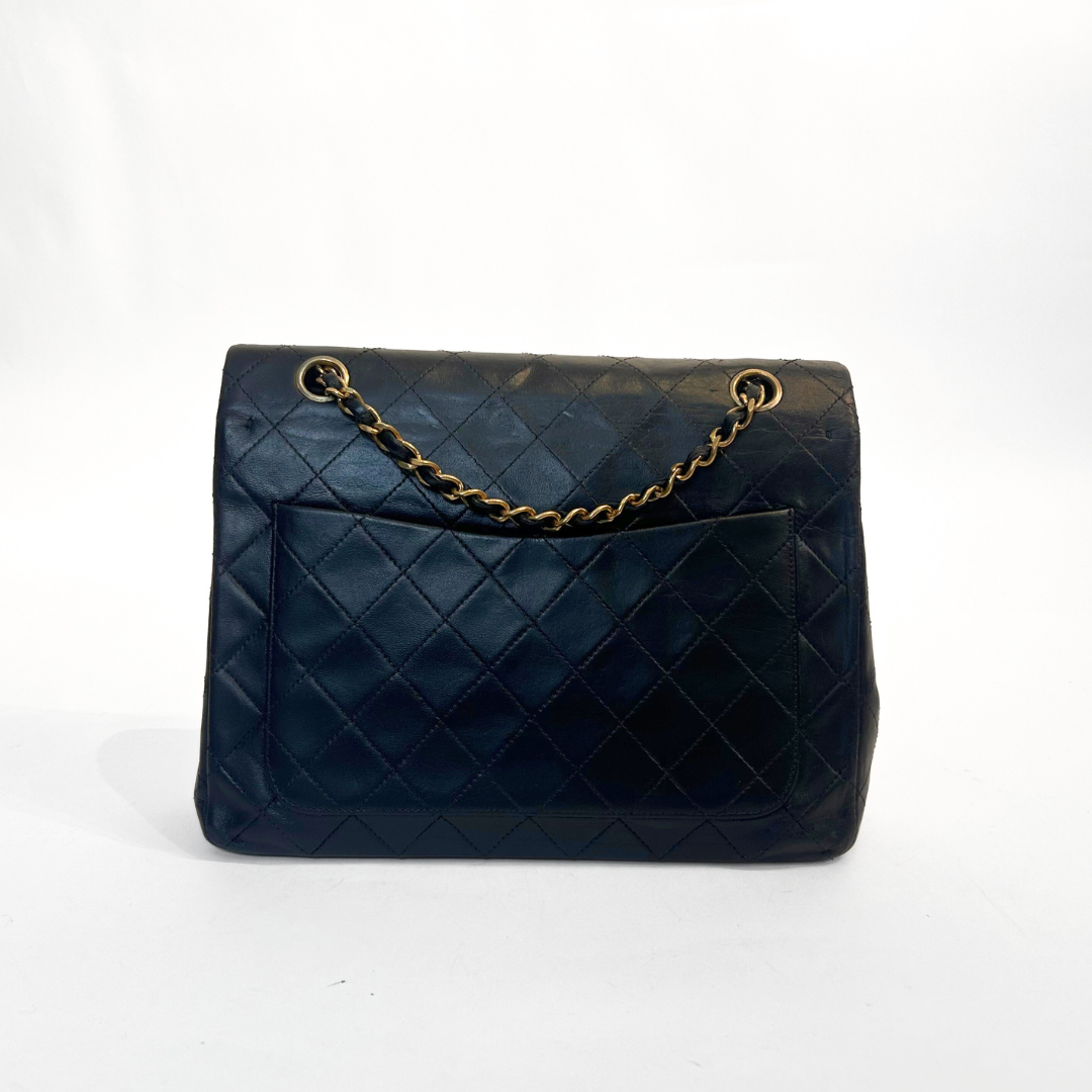 Chanel Chanel Classic Flap Bag Medium - Shoulder Bags - Etoile Luxury Vintage