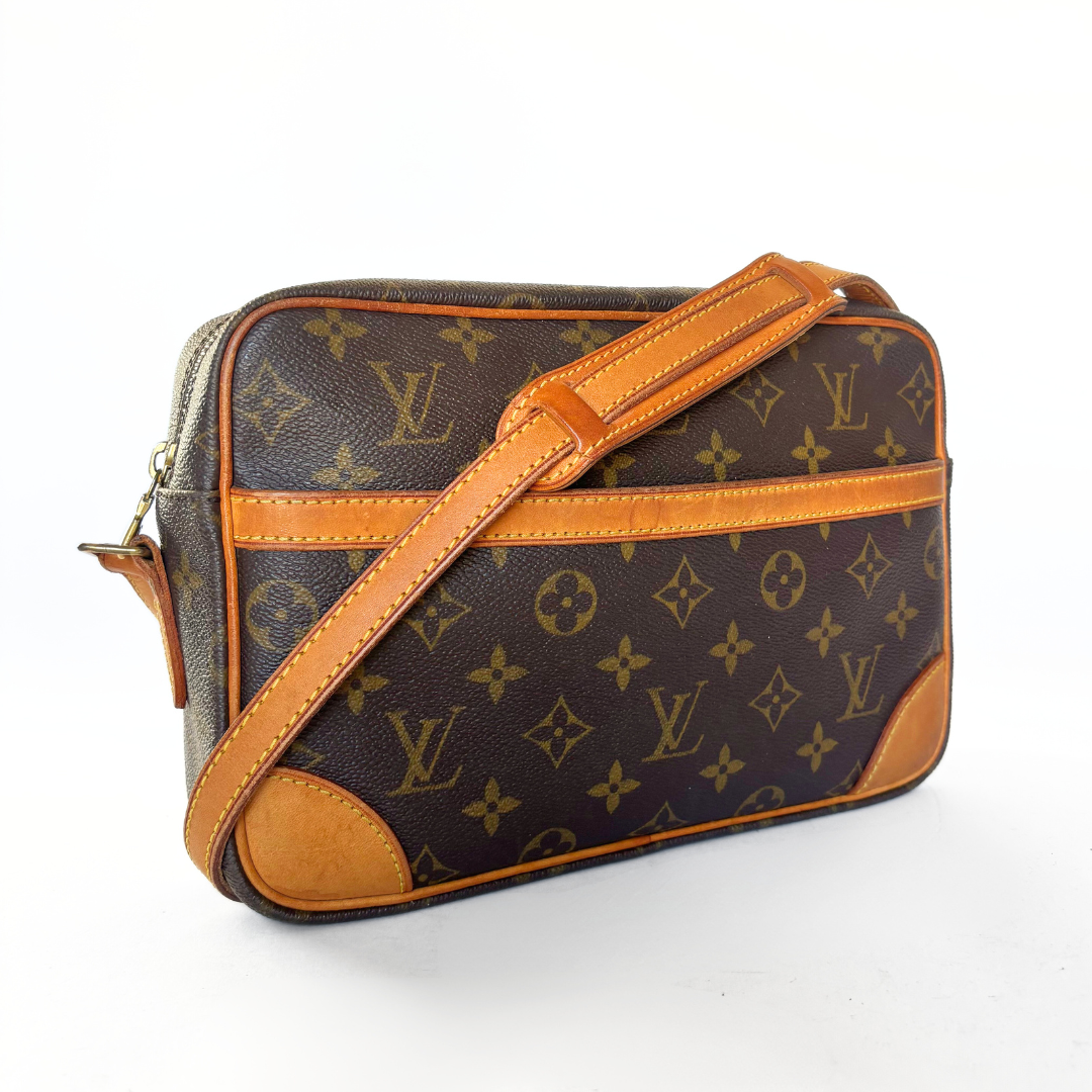 Louis Vuitton Louis Vuitton Trocadero PM Monogram Canvas - Crossbody bags - Etoile Luxury Vintage
