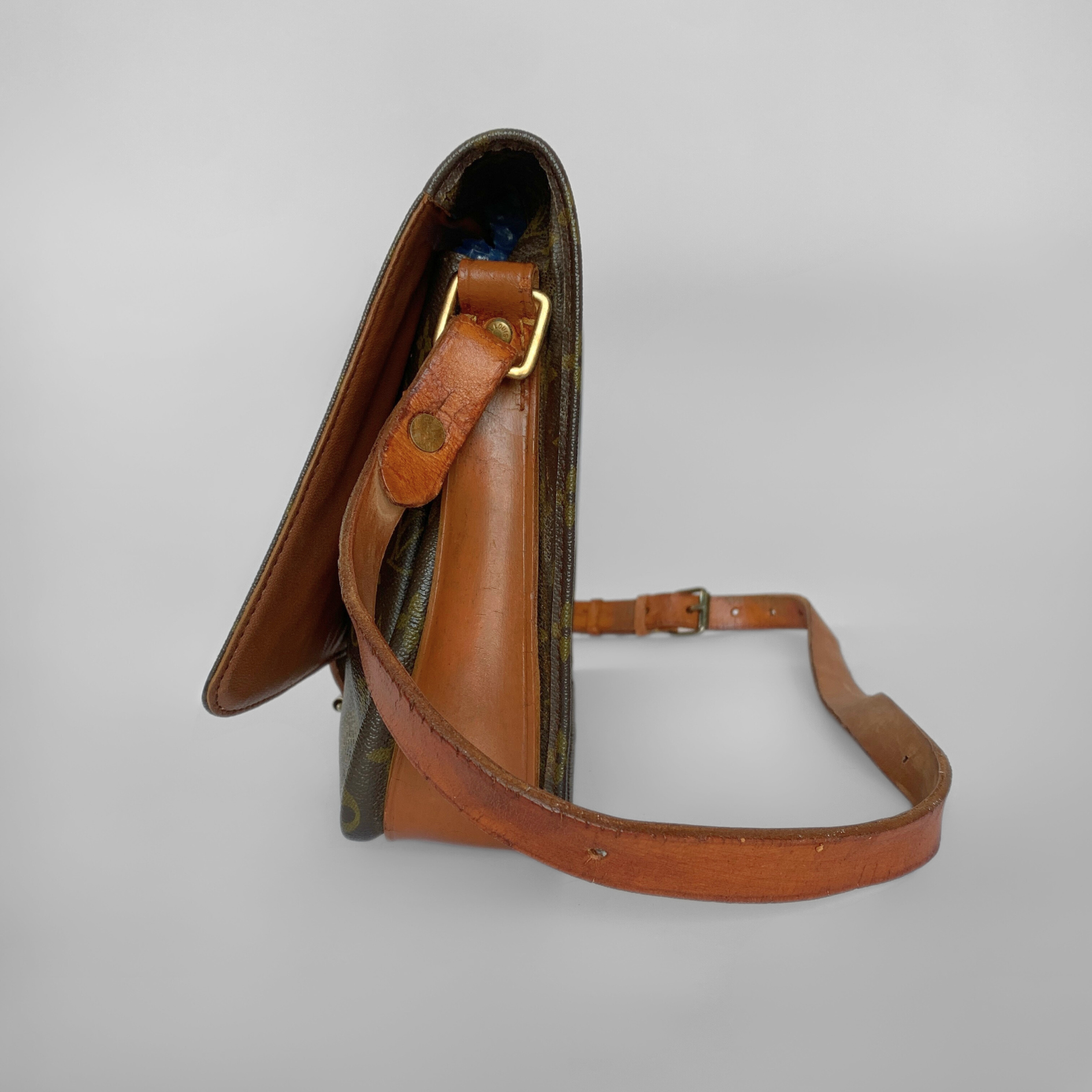 Louis Vuitton Louis Vuitton Cartouchi&egrave;re GM Monogram Canvas - Crossbody bags - Etoile Luxury Vintage