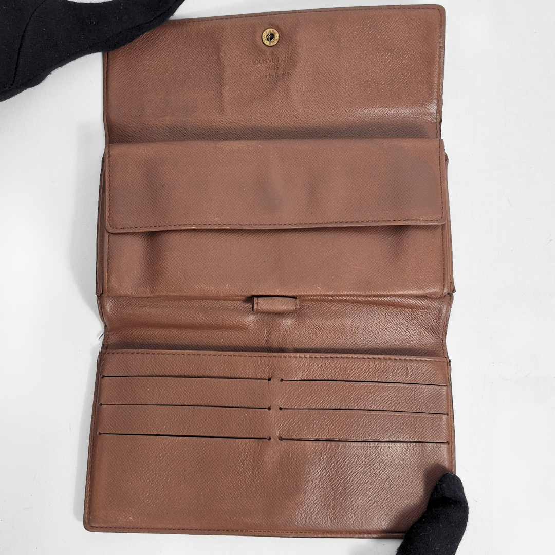 Louis Vuitton Wallet International