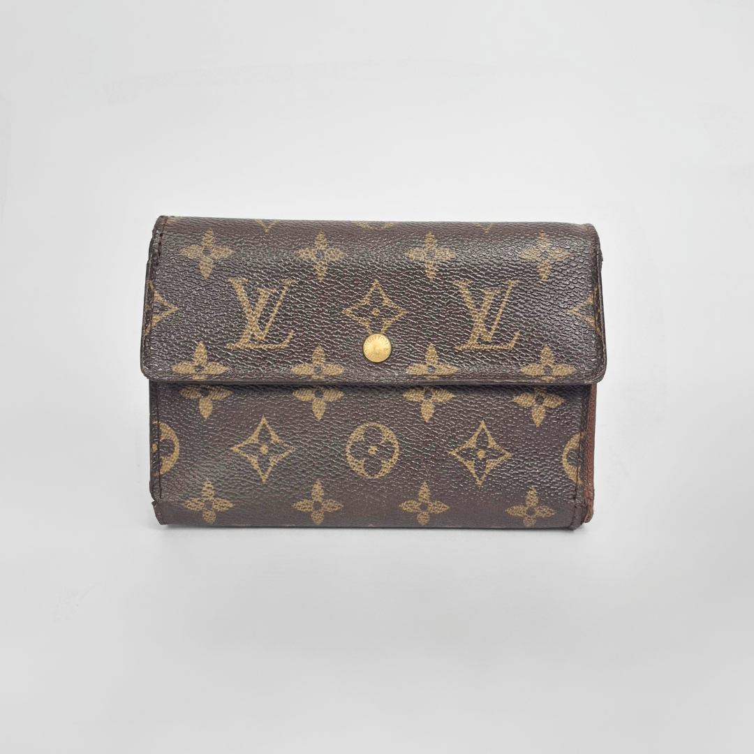 Wallet International Medium Monogram Canvas