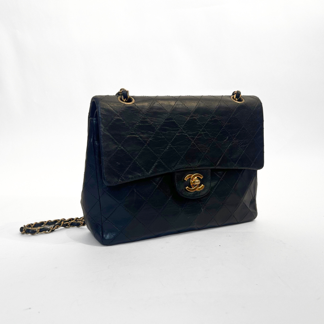Chanel Chanel Classic Flap Bag Medium - Shoulder Bags - Etoile Luxury Vintage