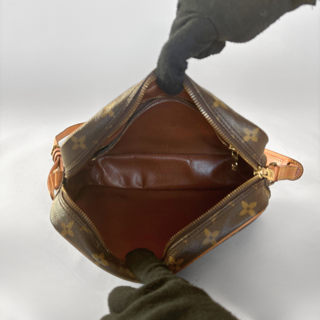 Louis Vuitton Louis Vuitton Trocadero Monogram Canvas - Crossbody bags - Etoile Luxury Vintage