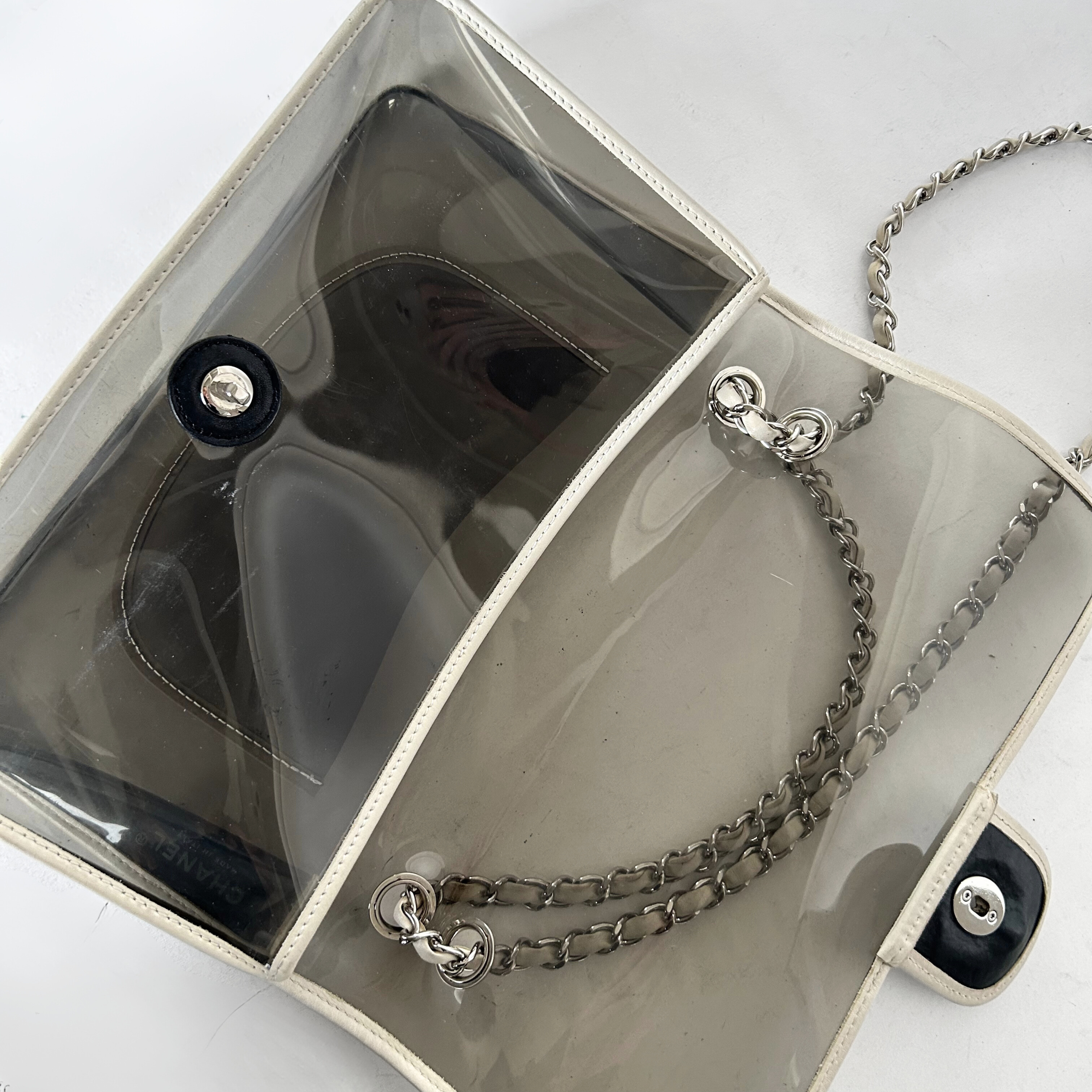 Chanel IG SALE: Chanel Heart CC Flap Bag Vinyl &amp; Lambskin Leather (Limited Edition) - Shoulder bags - Etoile Luxury Vintage