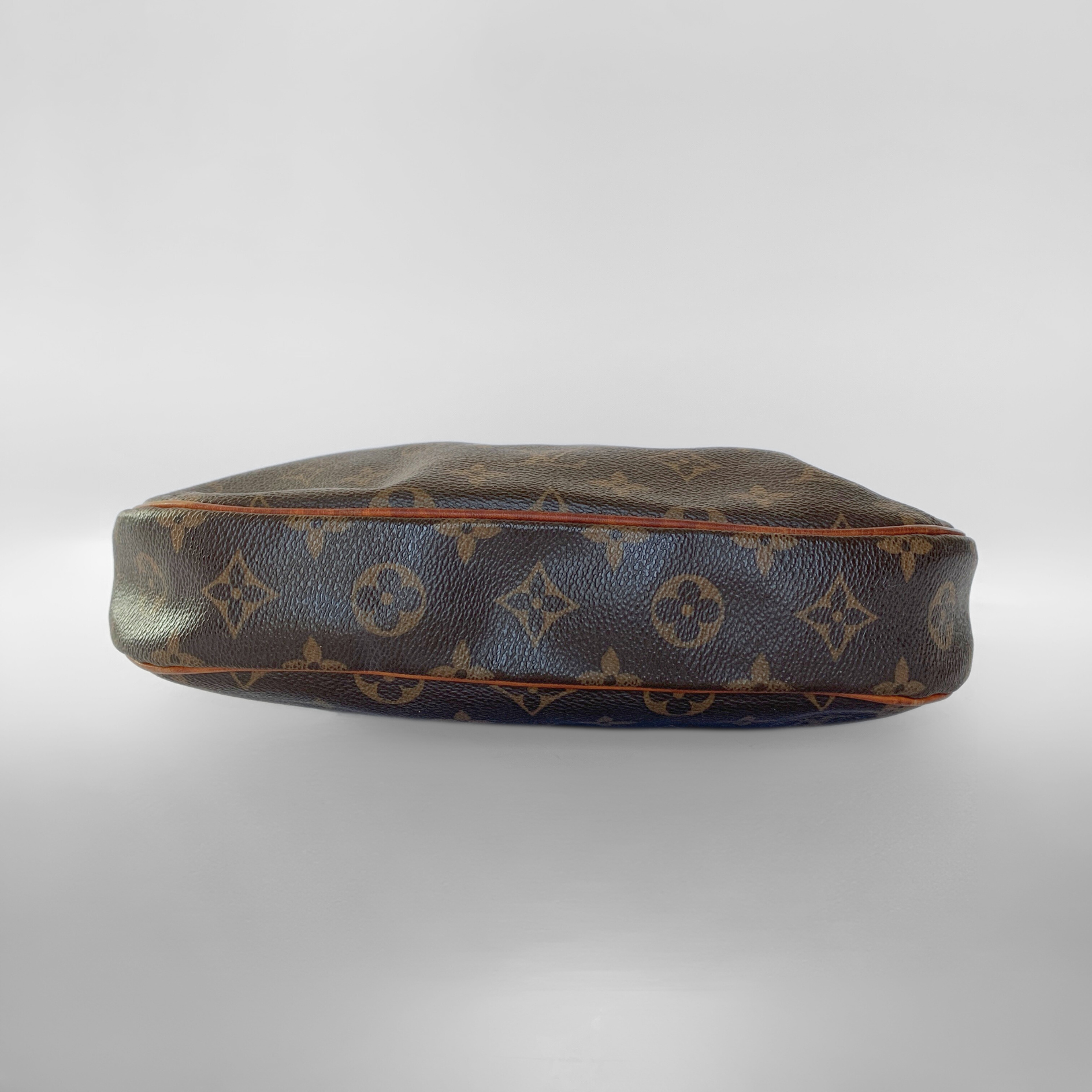 Louis Vuitton Louis Vuitton Odeon MM Monogram Canvas - Handbags - Etoile Luxury Vintage