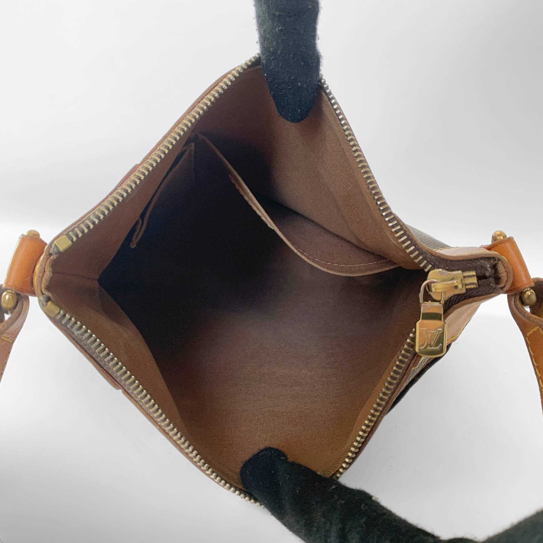 Louis Vuitton Louis Vuitton Odeon MM Monogram Canvas - Handbags - Etoile Luxury Vintage