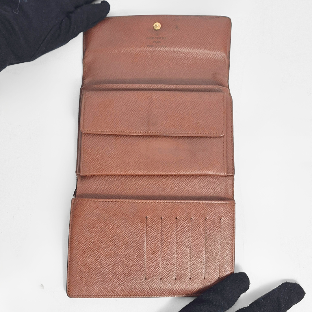 Wallet International Medium Monogram Canvas