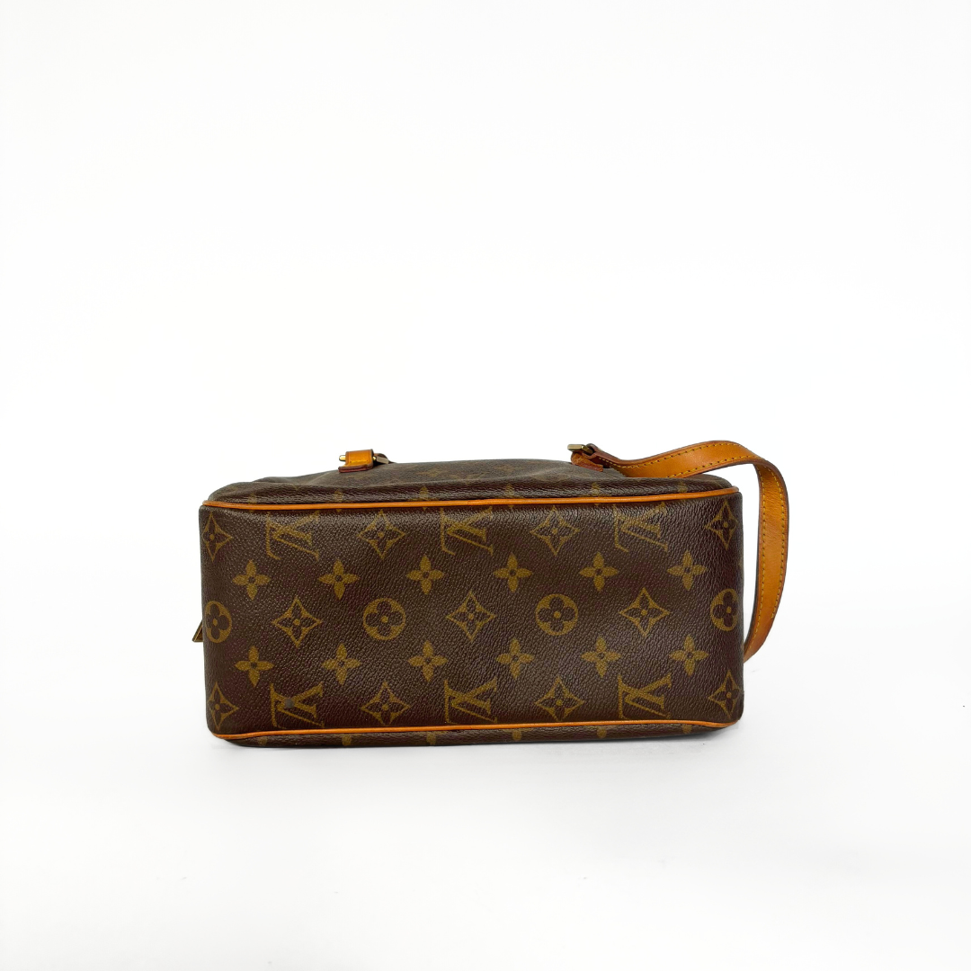 Louis Vuitton Louis Vuitton Cit&eacute; MM Monogram Canvas - Shoulder bags - Etoile Luxury Vintage