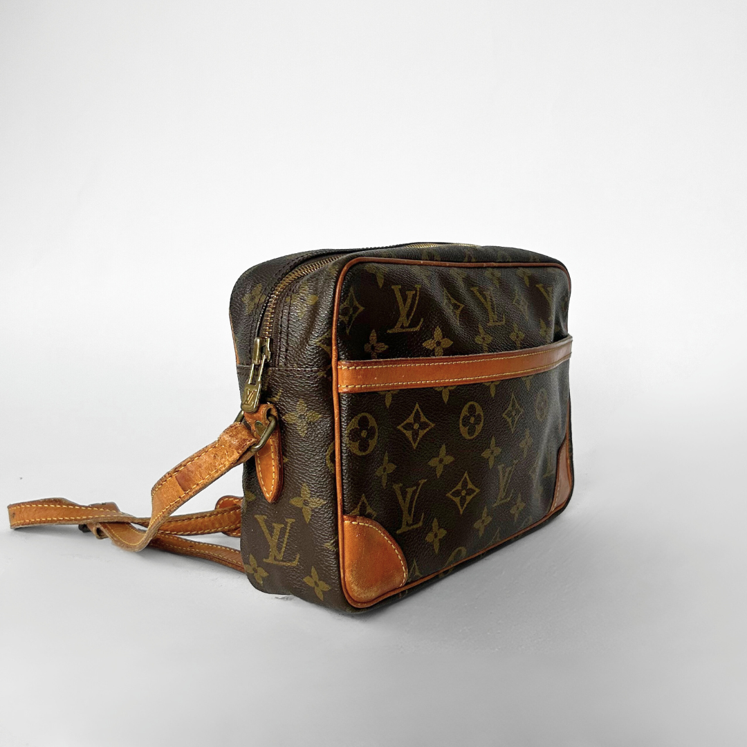 Louis Vuitton Louis Vuitton Trocadero PM Monogram Canvas - Crossbody bags - Etoile Luxury Vintage