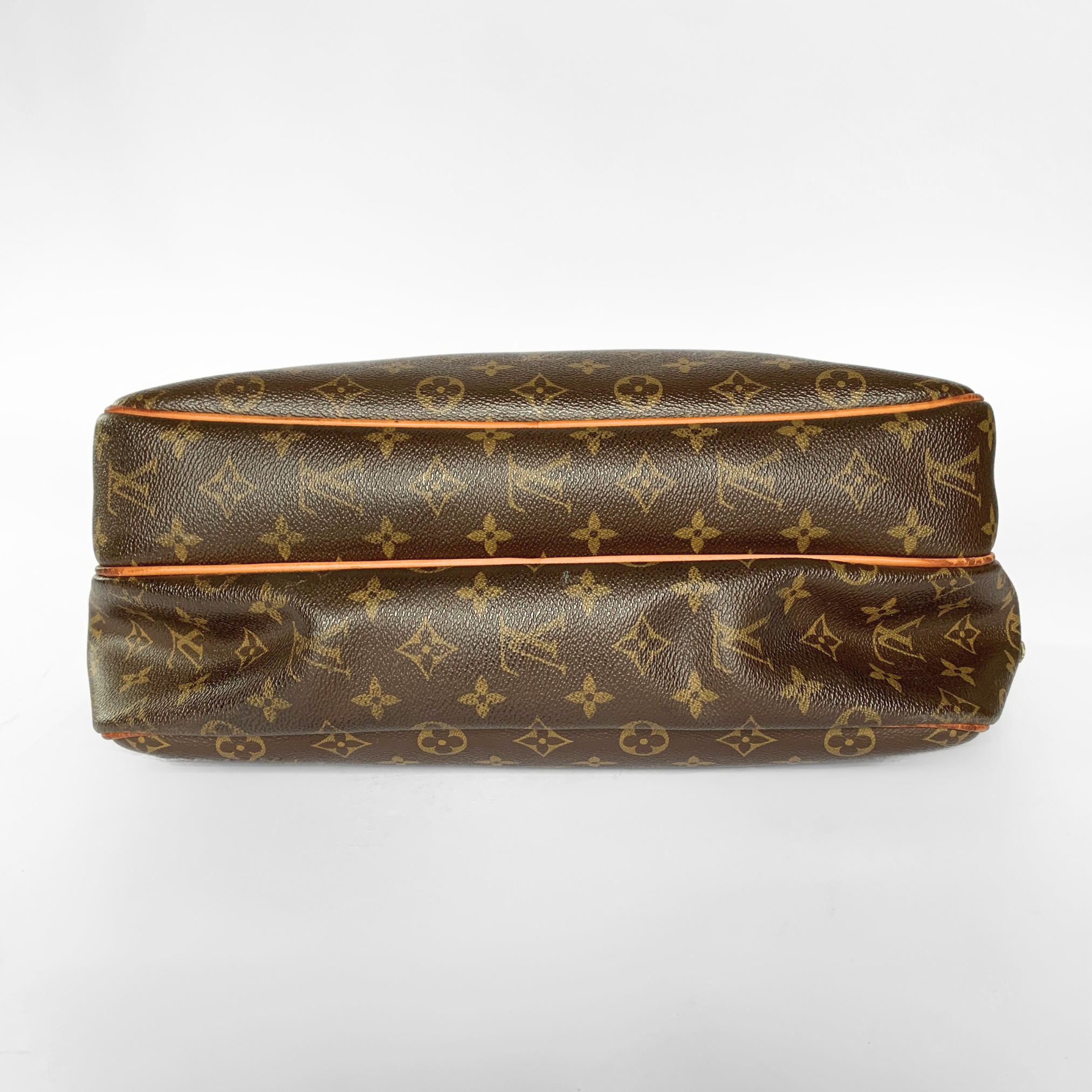 Louis Vuitton Louis Vuitton Reporter GM Monogram Canvas - Crossbody bags - Etoile Luxury Vintage
