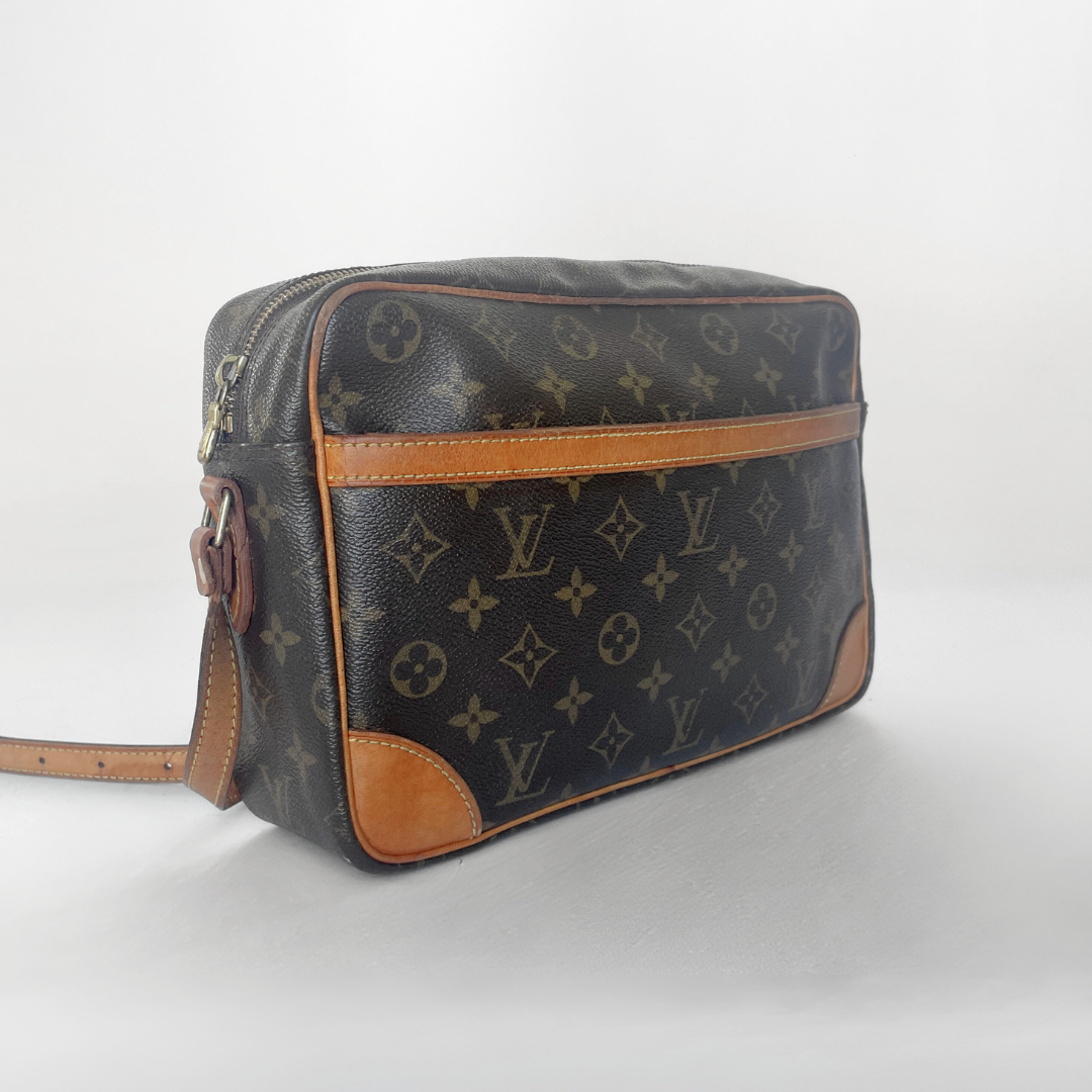 Louis Vuitton Louis Vuitton Trocadero Monogram Canvas - Crossbody bags - Etoile Luxury Vintage