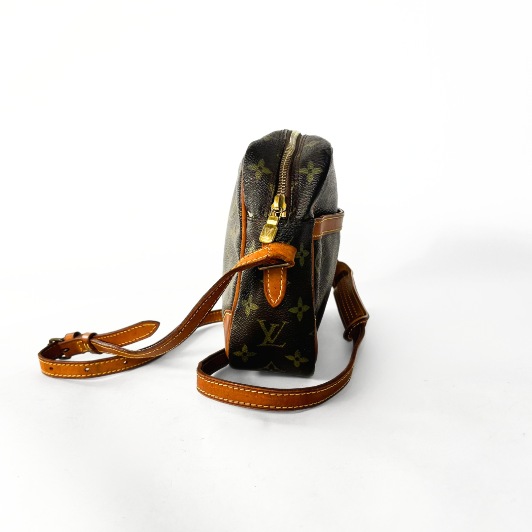 Louis Vuitton Louis Vuitton Trocadero PM Monogram Canvas - Crossbody bags - Etoile Luxury Vintage