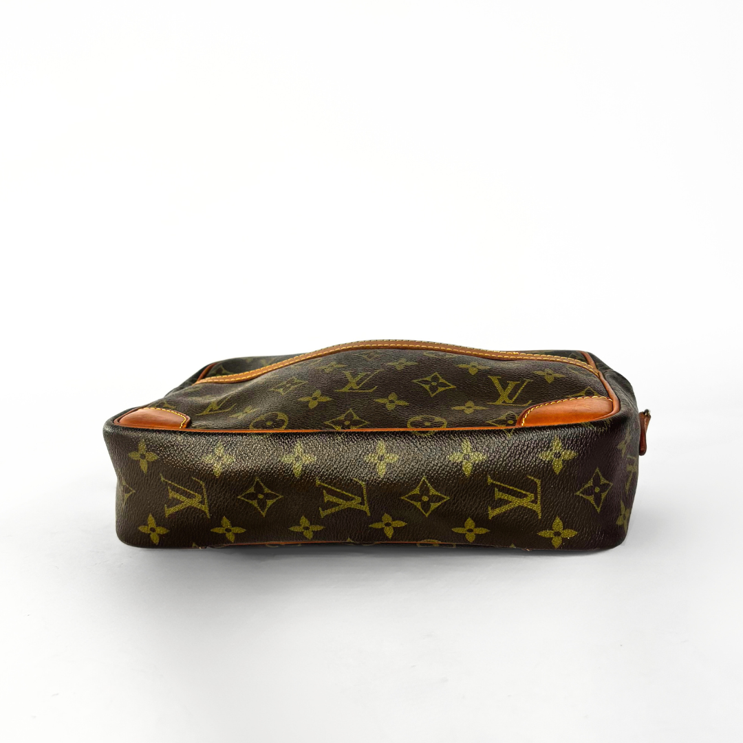 Louis Vuitton Louis Vuitton Trocadero PM Monogram Canvas - Crossbody bags - Etoile Luxury Vintage