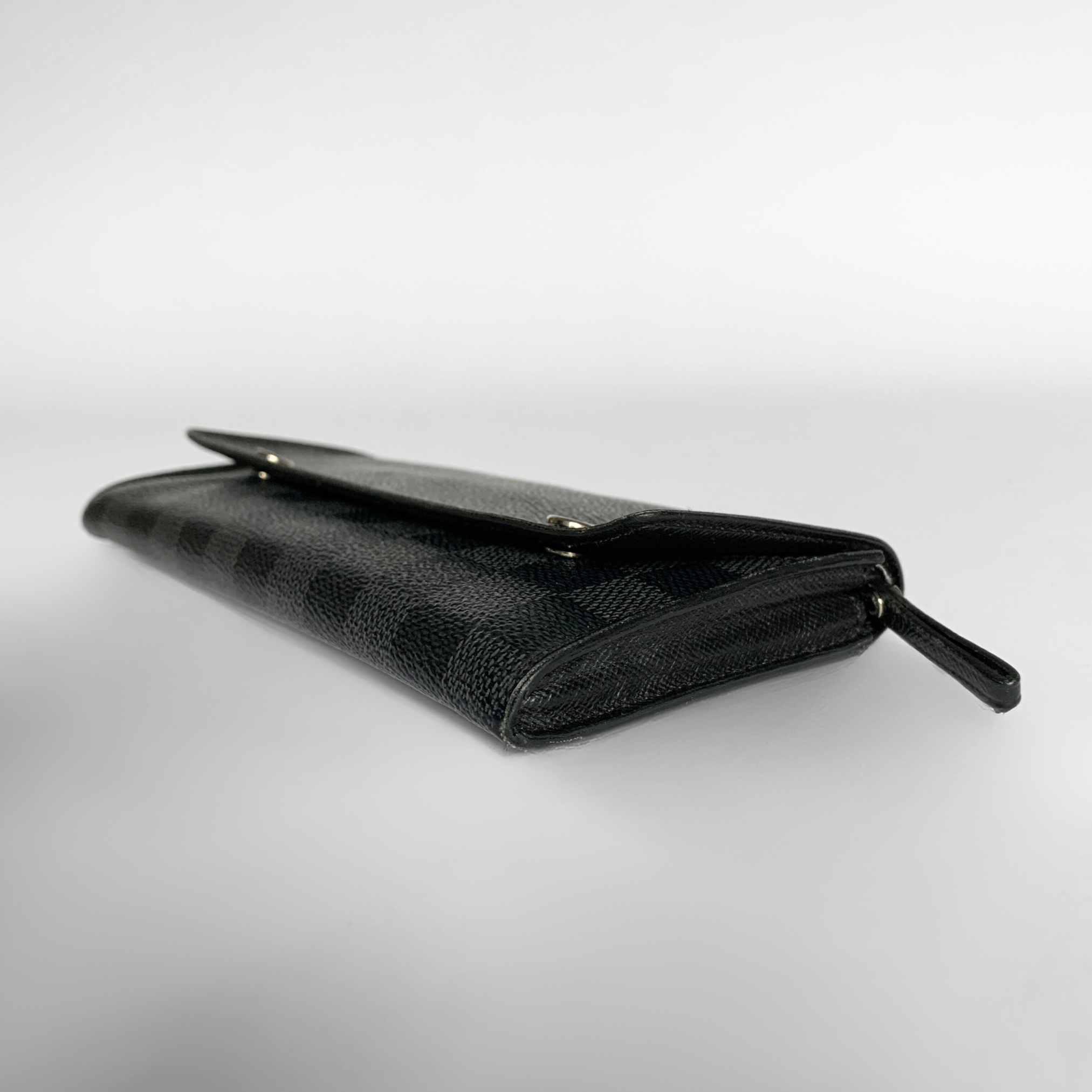 Louis Vuitton Louis Vuitton Wallet Damier Graphite Canvas - Wallets - Etoile Luxury Vintage