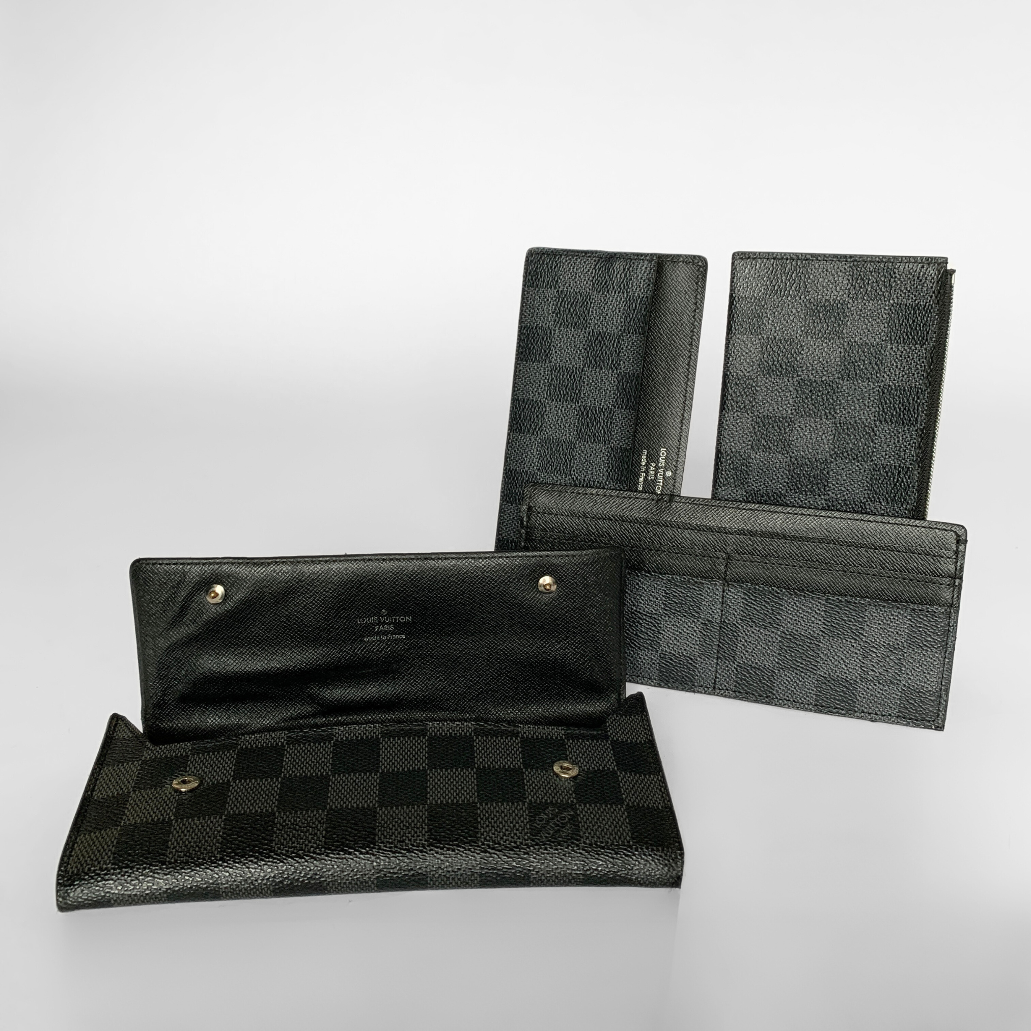 Louis Vuitton Louis Vuitton Wallet Damier Graphite Canvas - Wallets - Etoile Luxury Vintage