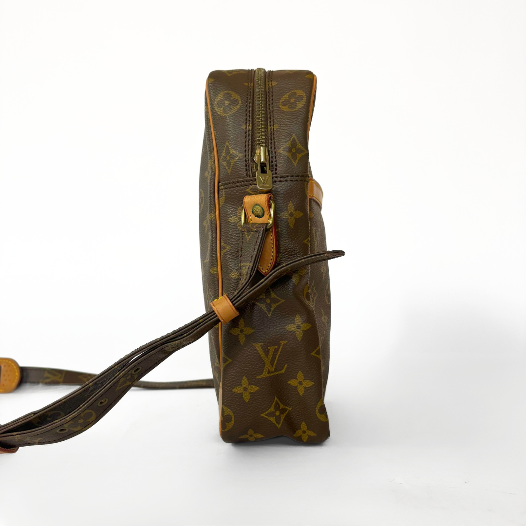 Louis Vuitton Louis Vuitton Danube Monogram Canvas - Crossbody bags - Etoile Luxury Vintage