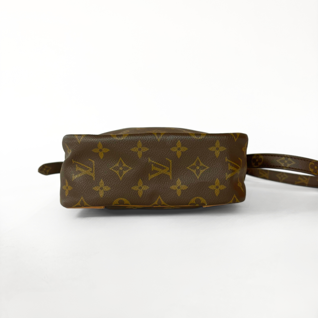 Louis Vuitton Louis Vuitton Danube Monogram Canvas - Crossbody bags - Etoile Luxury Vintage