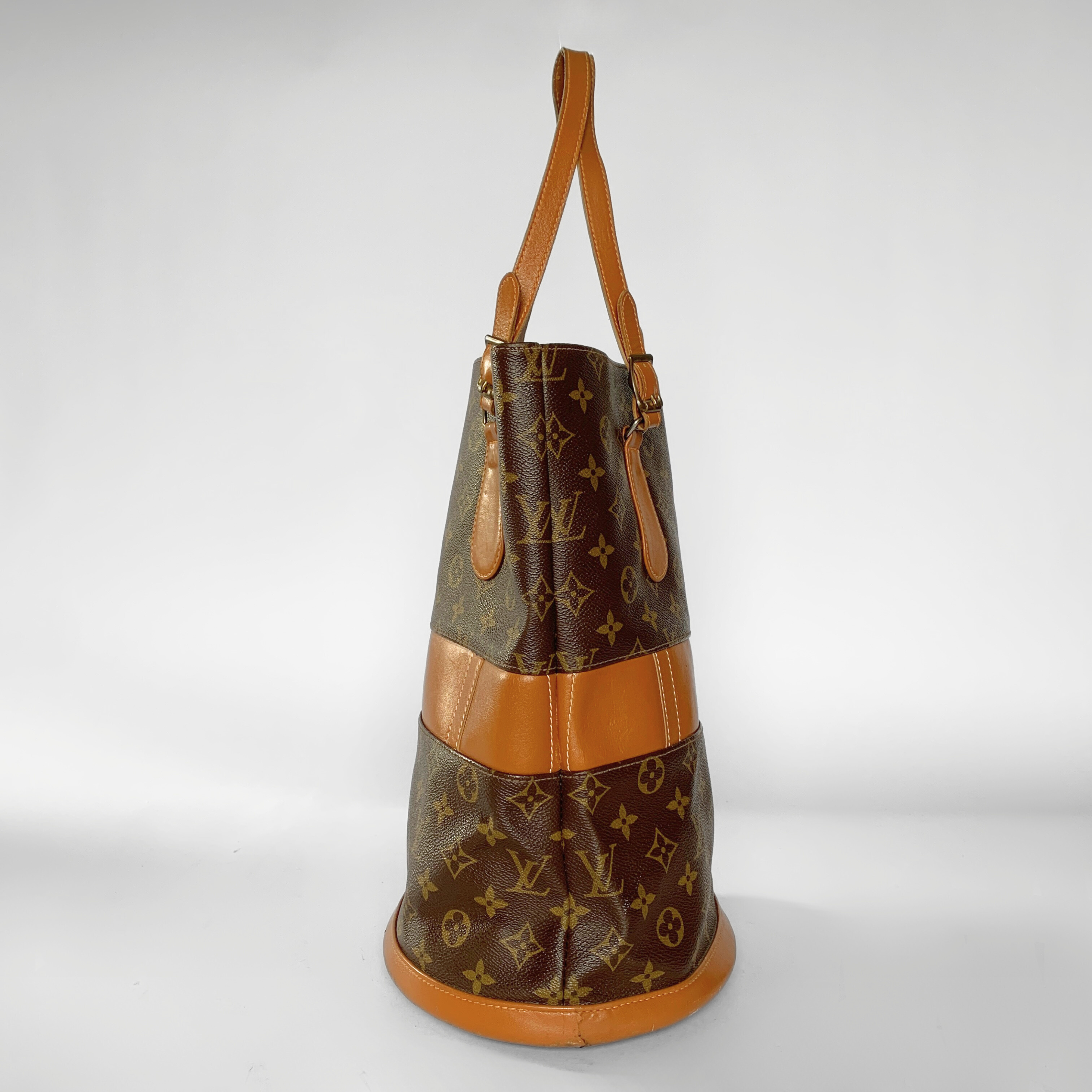Louis Vuitton Louis Vuitton Bucket Bag USA Monogram Canvas - Shoulder bags - Etoile Luxury Vintage