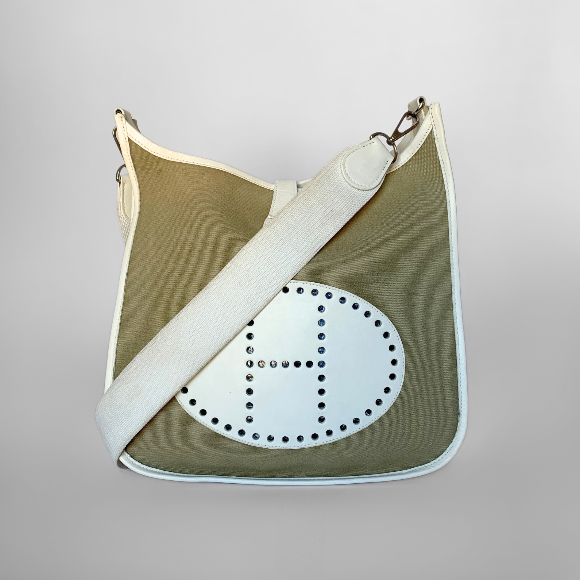 Herm&egrave;s Herm&egrave;s Evelyne GM Leather - Shoulder bags - Etoile Luxury Vintage