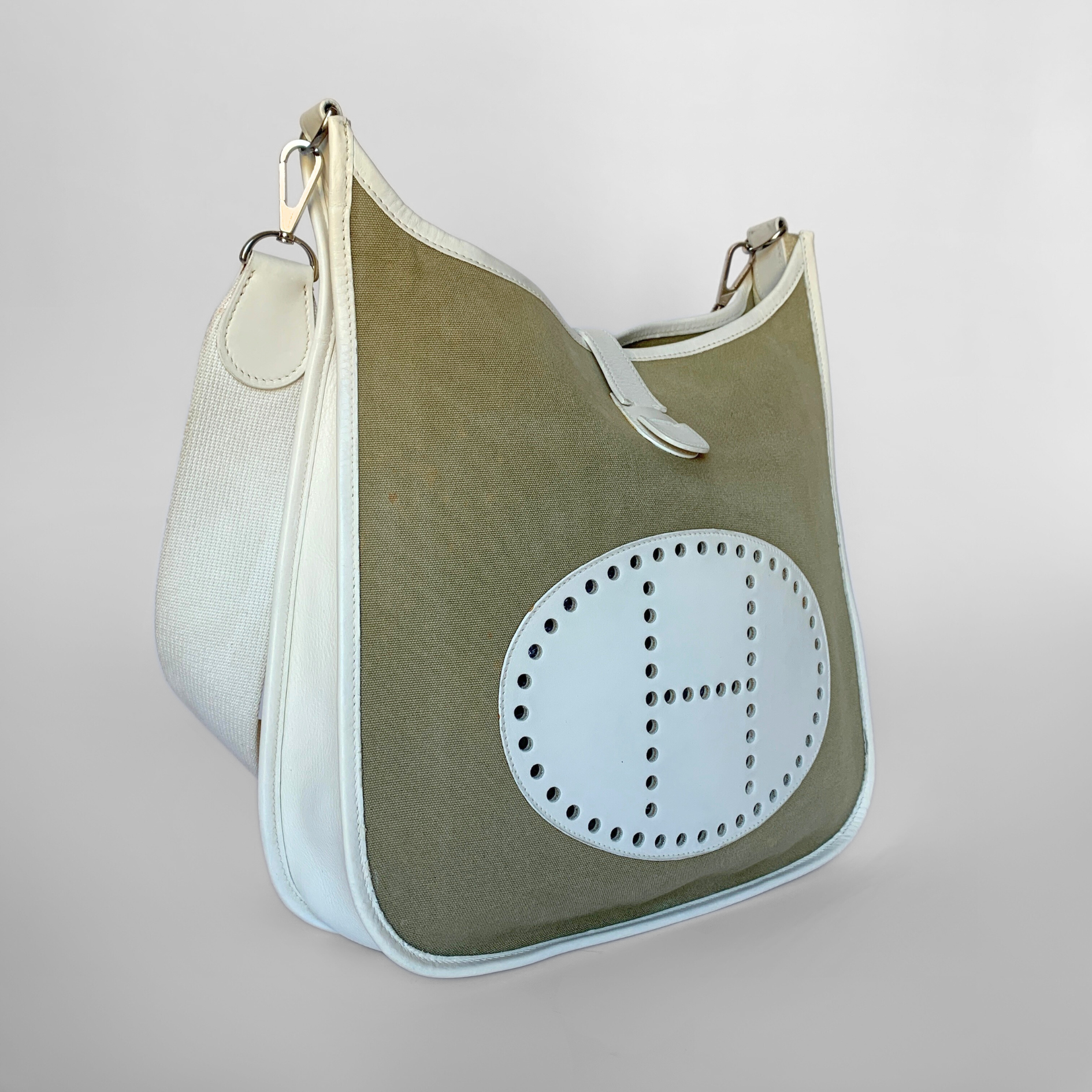 Herm&egrave;s Herm&egrave;s Evelyne GM Leather - Shoulder bags - Etoile Luxury Vintage