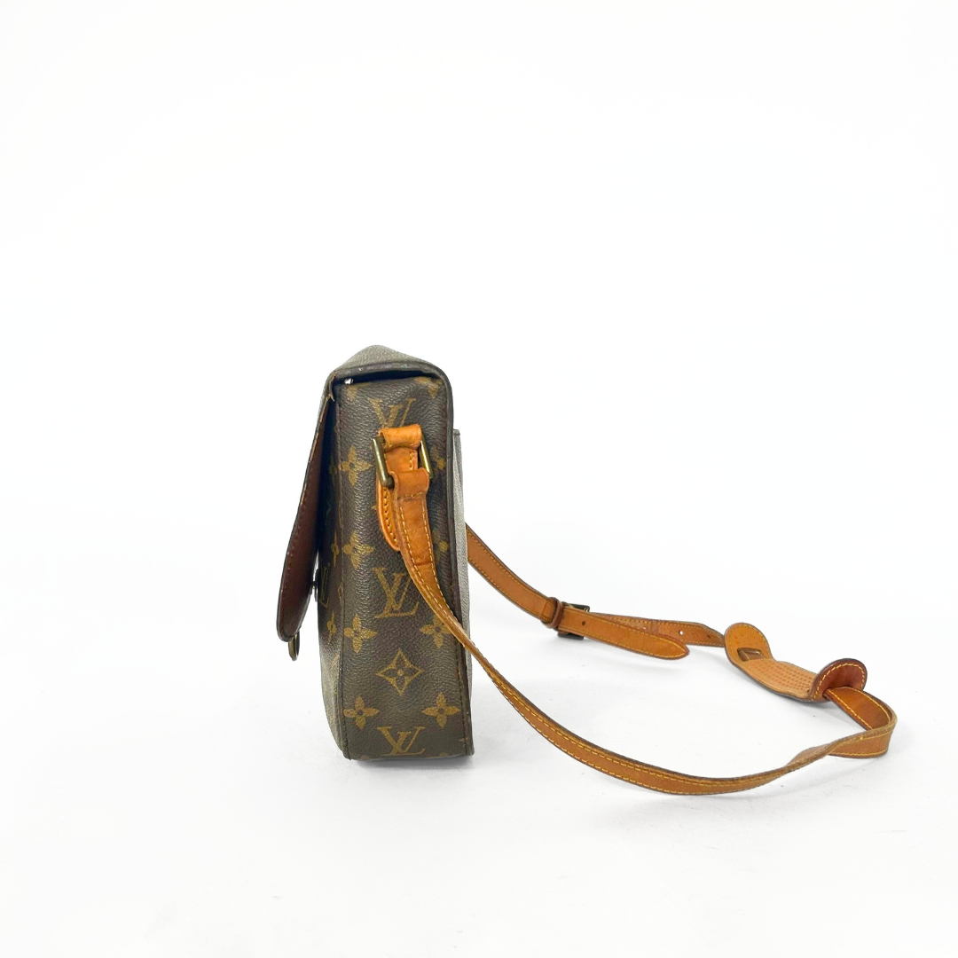 Louis Vuitton Louis Vuitton Saint Cloud GM in Monogram Canvas - Crossbody bags - Etoile Luxury Vintage