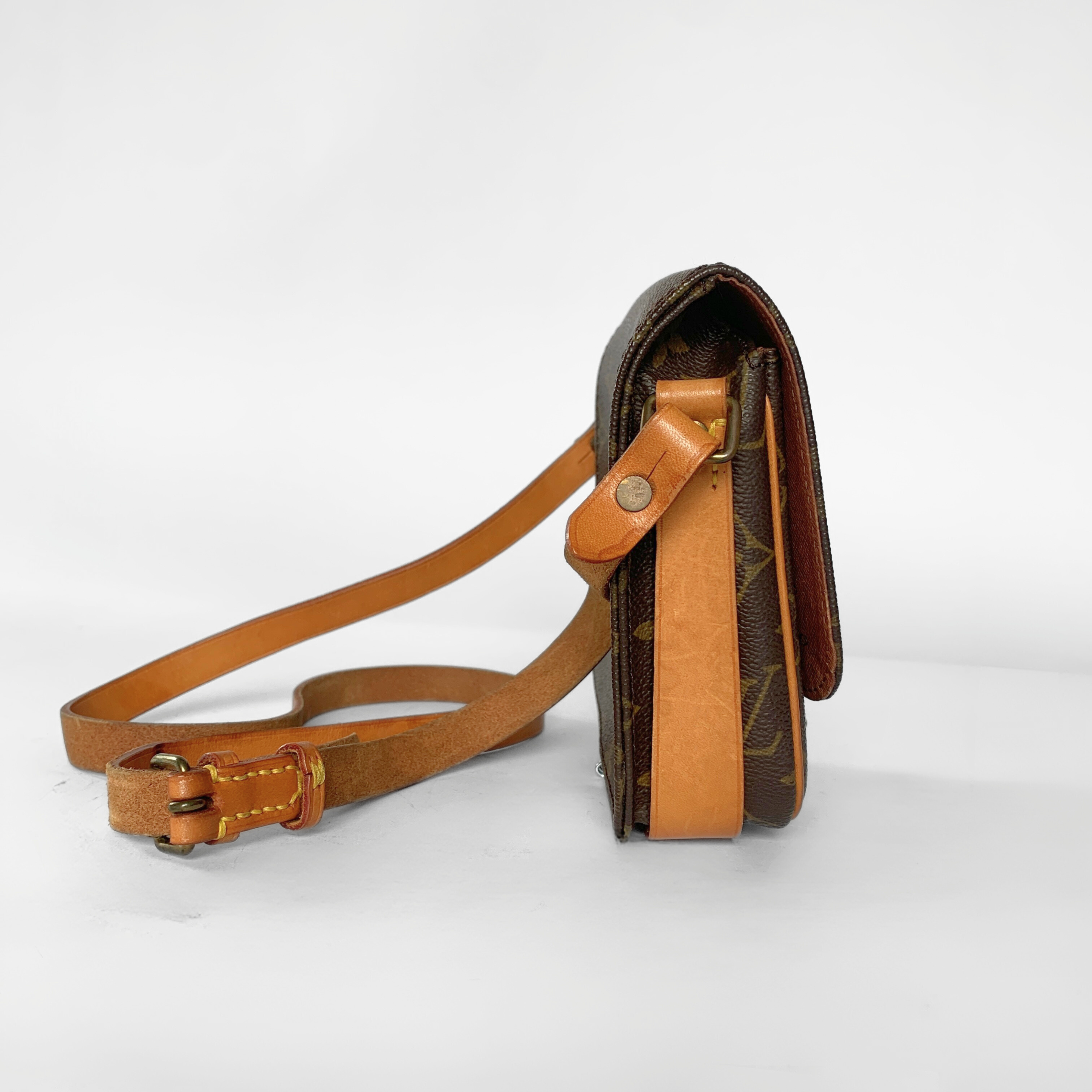 Louis Vuitton Louis Vuitton Cartouchi&egrave;re PM Monogram Canvas - Crossbody bags - Etoile Luxury Vintage