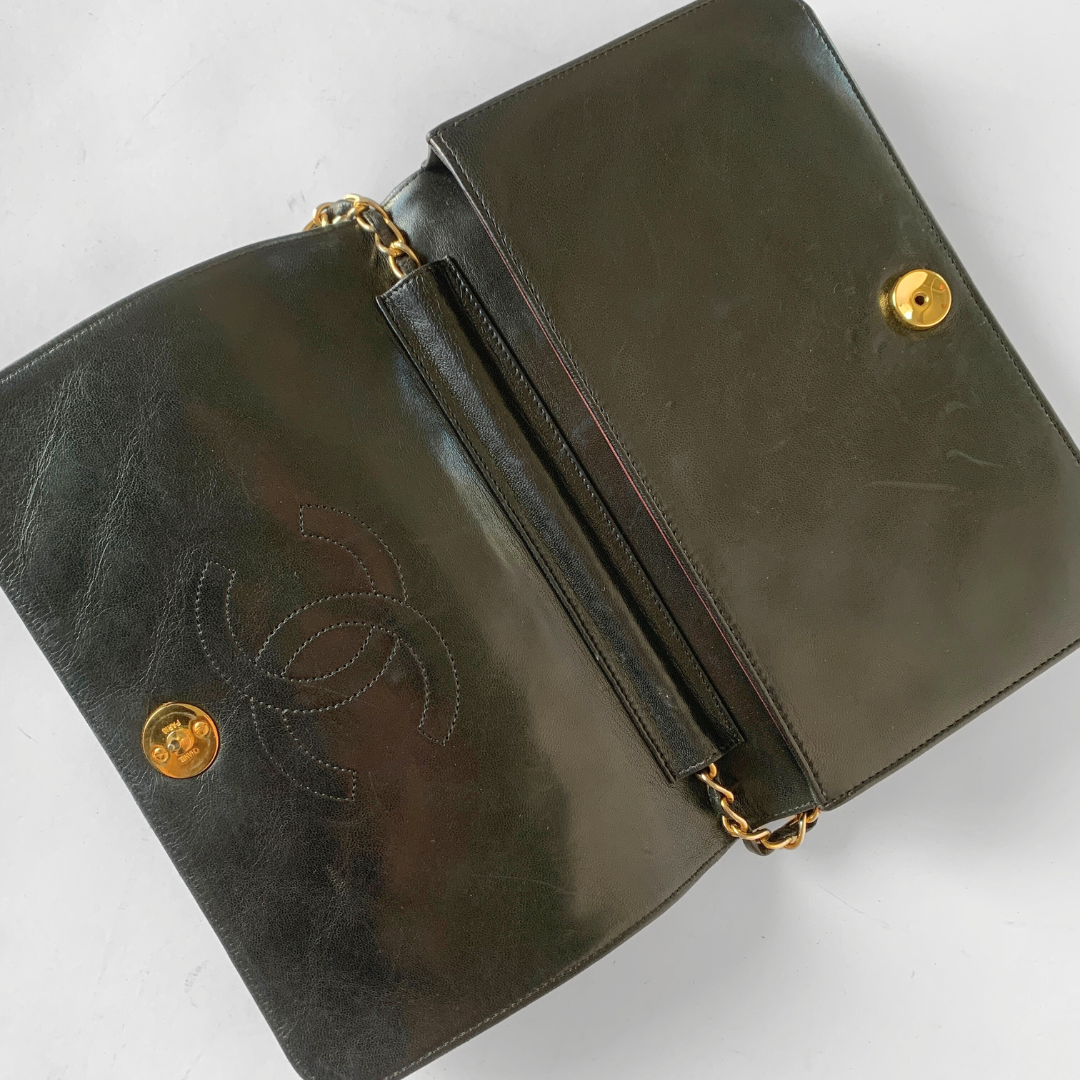 Chanel Chanel Single Flap Bag Lambskin Leather - Shoulder bags - Etoile Luxury Vintage