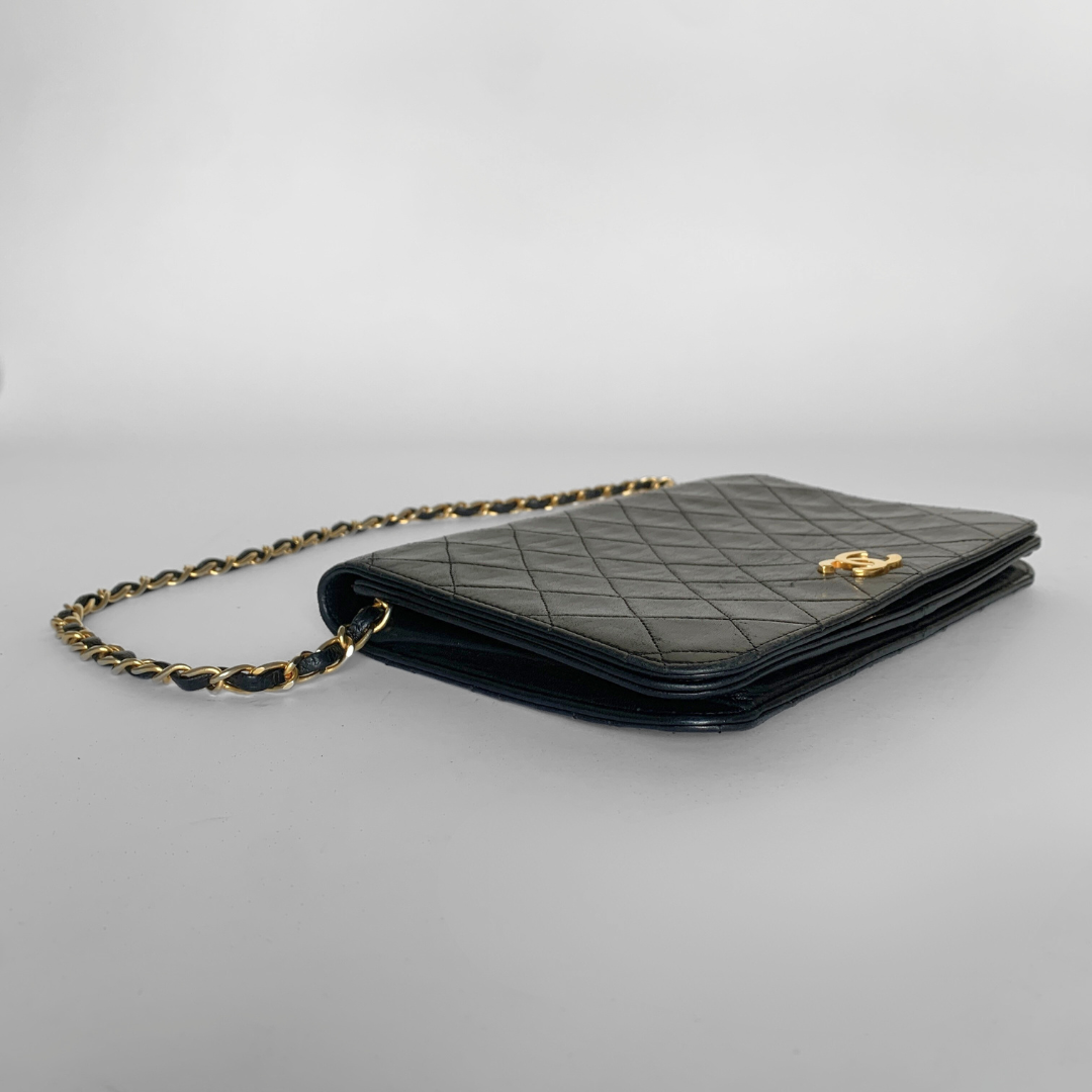 Chanel Chanel Single Flap Bag Lambskin Leather - Shoulder bags - Etoile Luxury Vintage