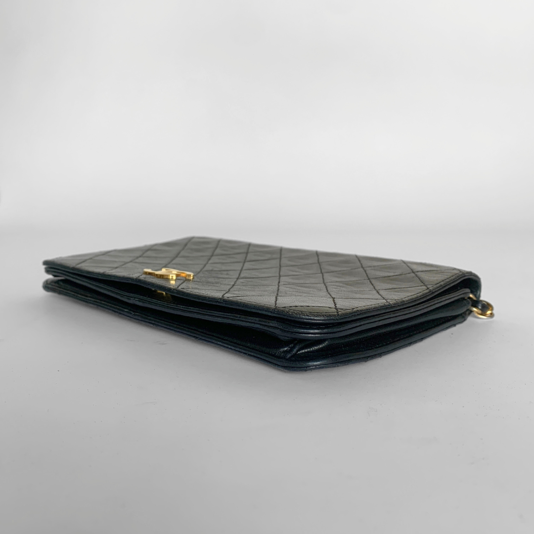 Chanel Chanel Single Flap Bag Lambskin Leather - Shoulder bags - Etoile Luxury Vintage