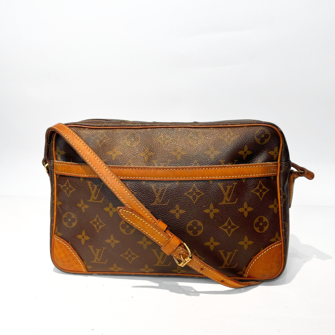 Louis Vuitton Louis Vuitton Trocadero GM Monogram Canvas - Crossbody bags - Etoile Luxury Vintage