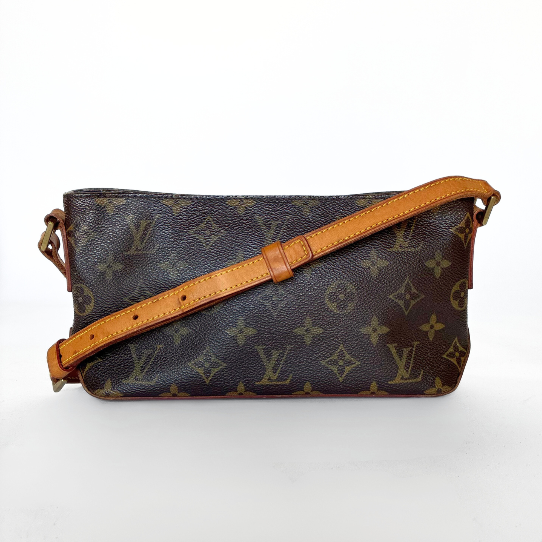 Louis Vuitton Louis Vuitton Trotteur Monogram Canvas - Crossbody bags - Etoile Luxury Vintage