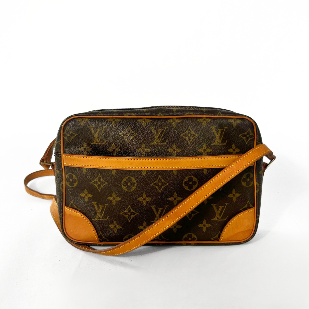 Louis Vuitton Louis Vuitton Trocadero GM Monogram Canvas - Crossbody bags - Etoile Luxury Vintage