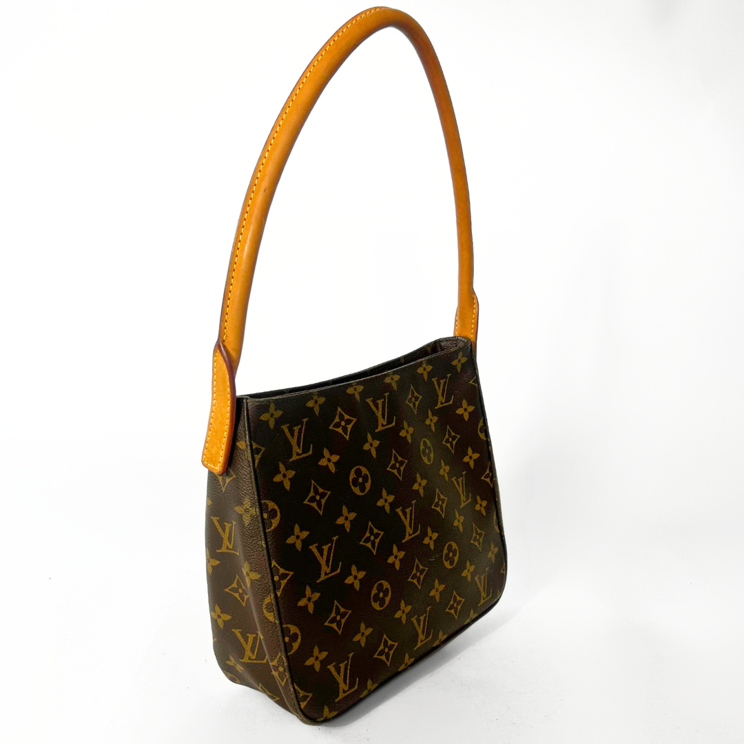 Louis Vuitton Louis Vuitton Looping MM Monogram Canvas - Shoulder bags - Etoile Luxury Vintage