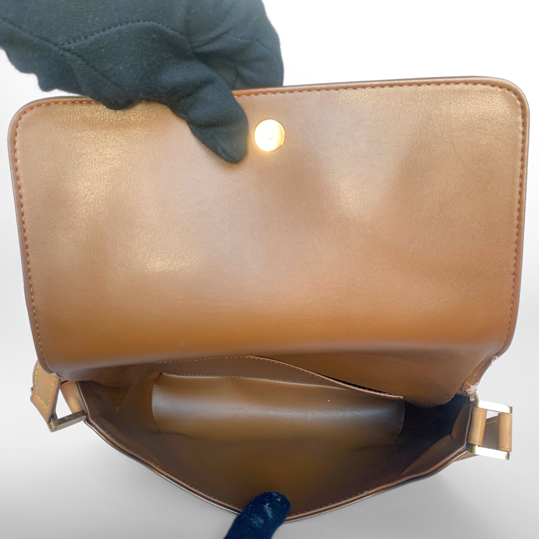 Louis Vuitton Louis Vuitton Musette Tango Vernis Leather - Shoulder bags - Etoile Luxury Vintage