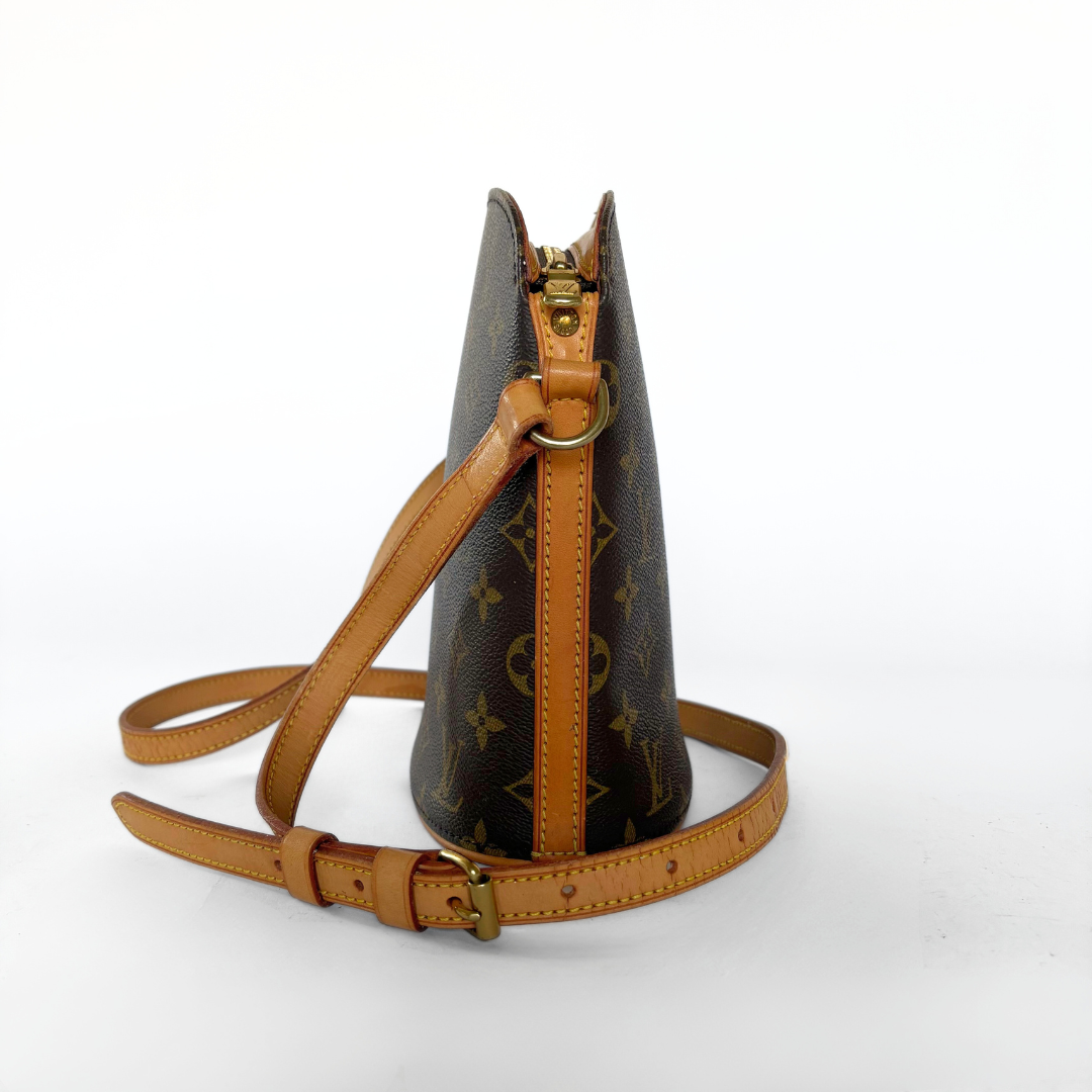 Louis Vuitton Louis Vuitton Drouot Monogram Canvas - Crossbody bags - Etoile Luxury Vintage