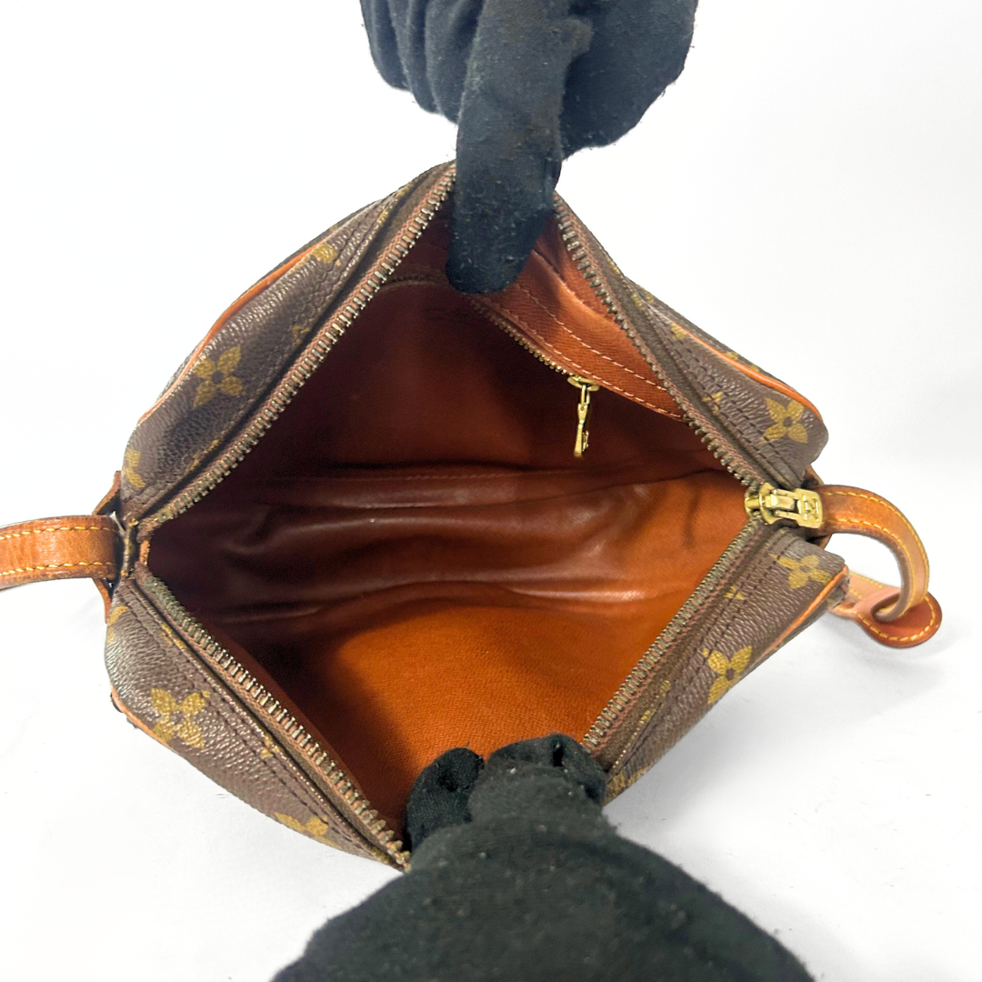 Louis Vuitton Louis Vuitton Jeune Fille Monogram Canvas - Crossbody bags - Etoile Luxury Vintage