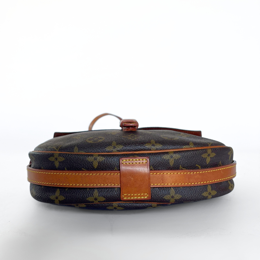 Louis Vuitton Louis Vuitton Jeune Fille Monogram Canvas - Crossbody bags - Etoile Luxury Vintage