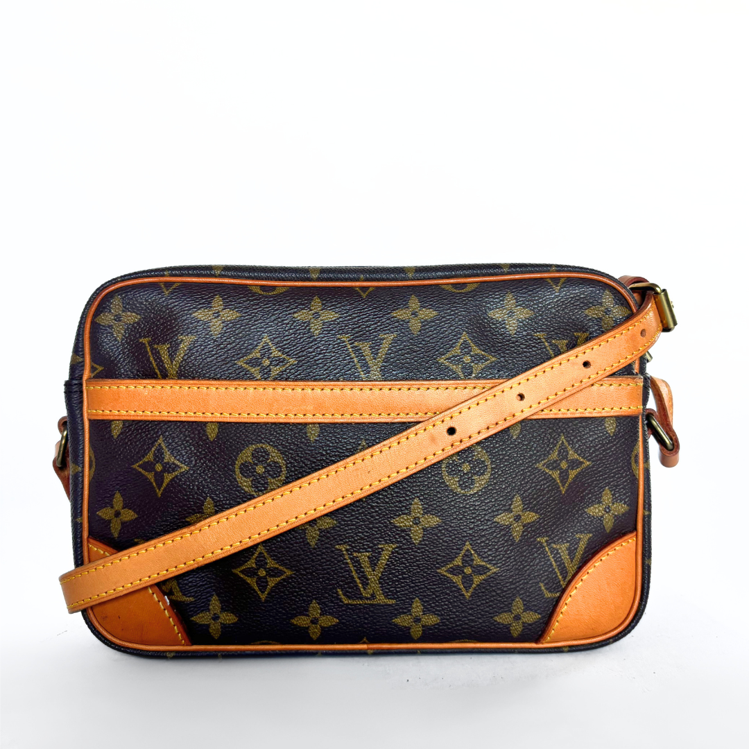 Louis Vuitton Louis Vuitton Trocadero PM Monogram Canvas - Crossbody bags - Etoile Luxury Vintage