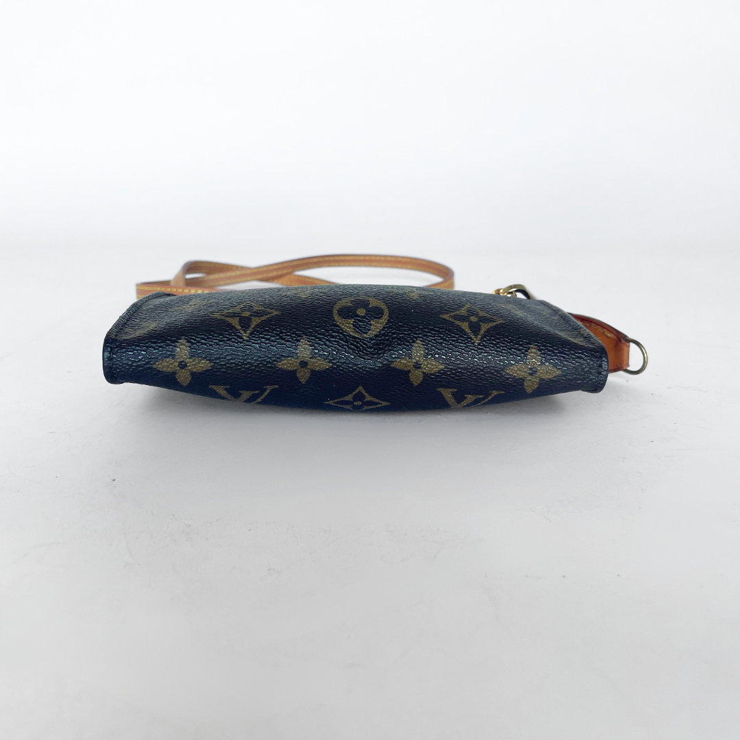 Louis Vuitton Louis Vuitton Pouch Monogram Canvas - Crossbody bags - Etoile Luxury Vintage