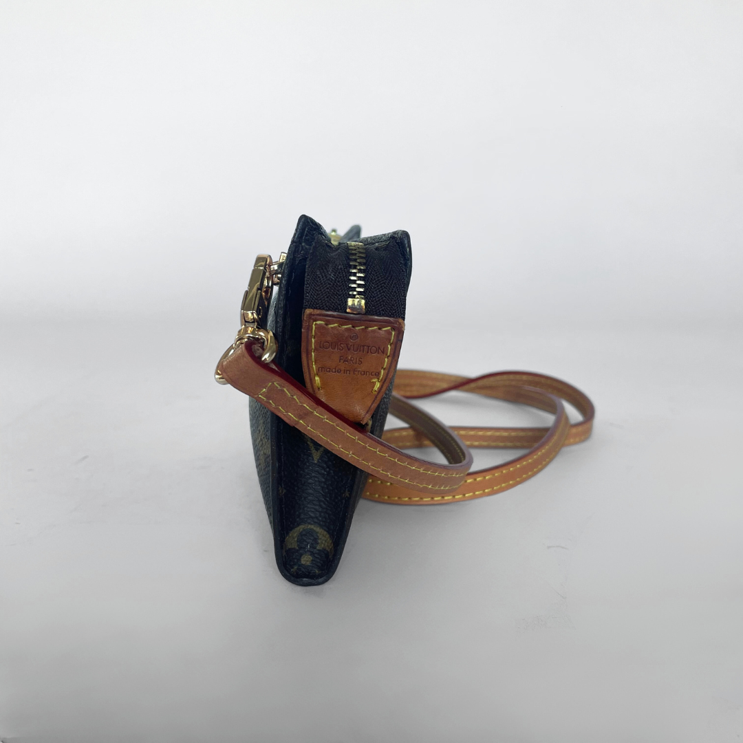 Louis Vuitton Louis Vuitton Pouch Monogram Canvas - Crossbody bags - Etoile Luxury Vintage