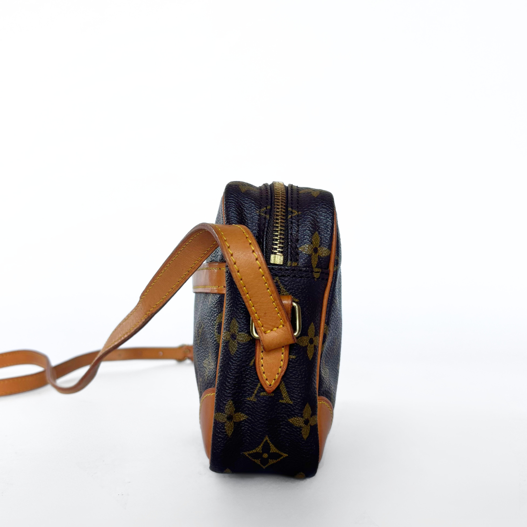 Louis Vuitton Louis Vuitton Trocadero PM Monogram Canvas - Crossbody bags - Etoile Luxury Vintage