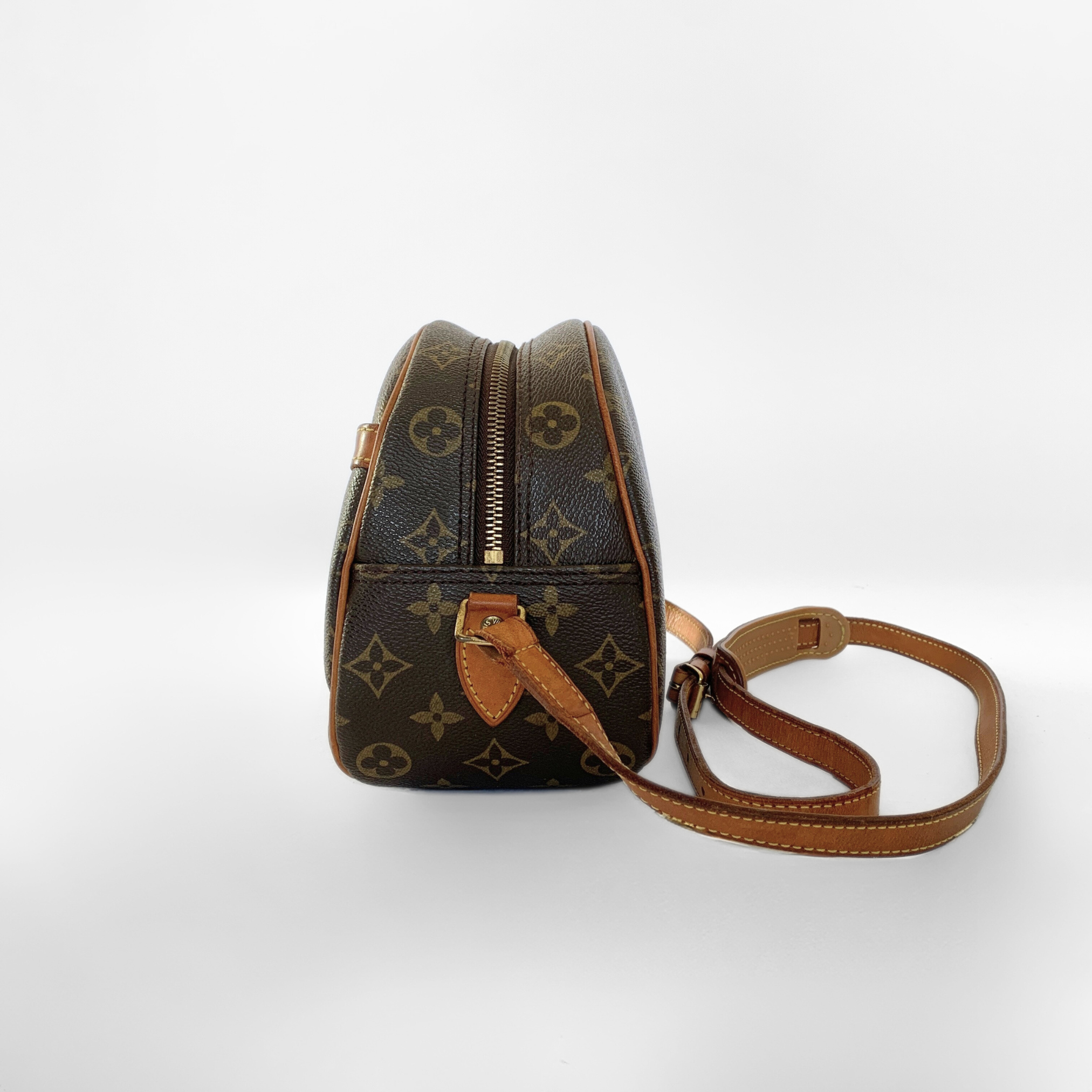 Louis Vuitton Louis Vuitton Blois Toile Monogram Canvas - Crossbody bags - Etoile Luxury Vintage