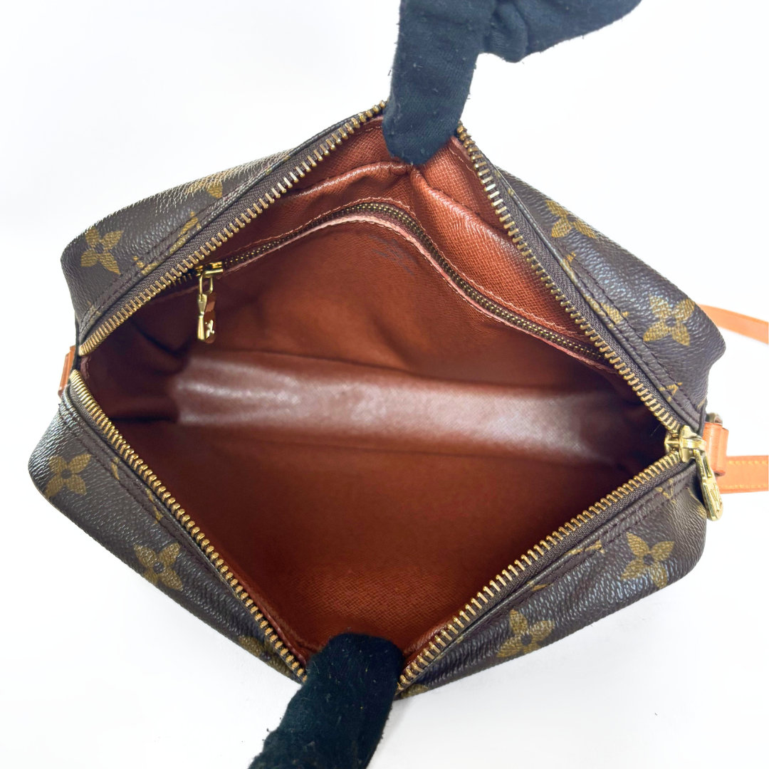 Louis Vuitton Louis Vuitton Trocadero PM Monogram Canvas - Crossbody bags - Etoile Luxury Vintage