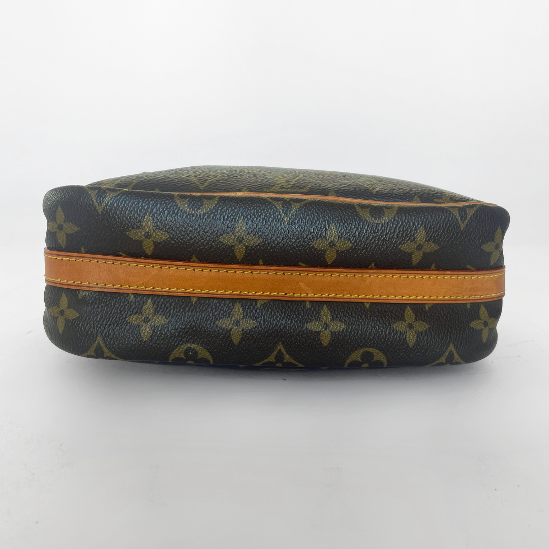 Louis Vuitton Louis Vuitton Senlis Monogram Canvas - Crossbody bags - Etoile Luxury Vintage