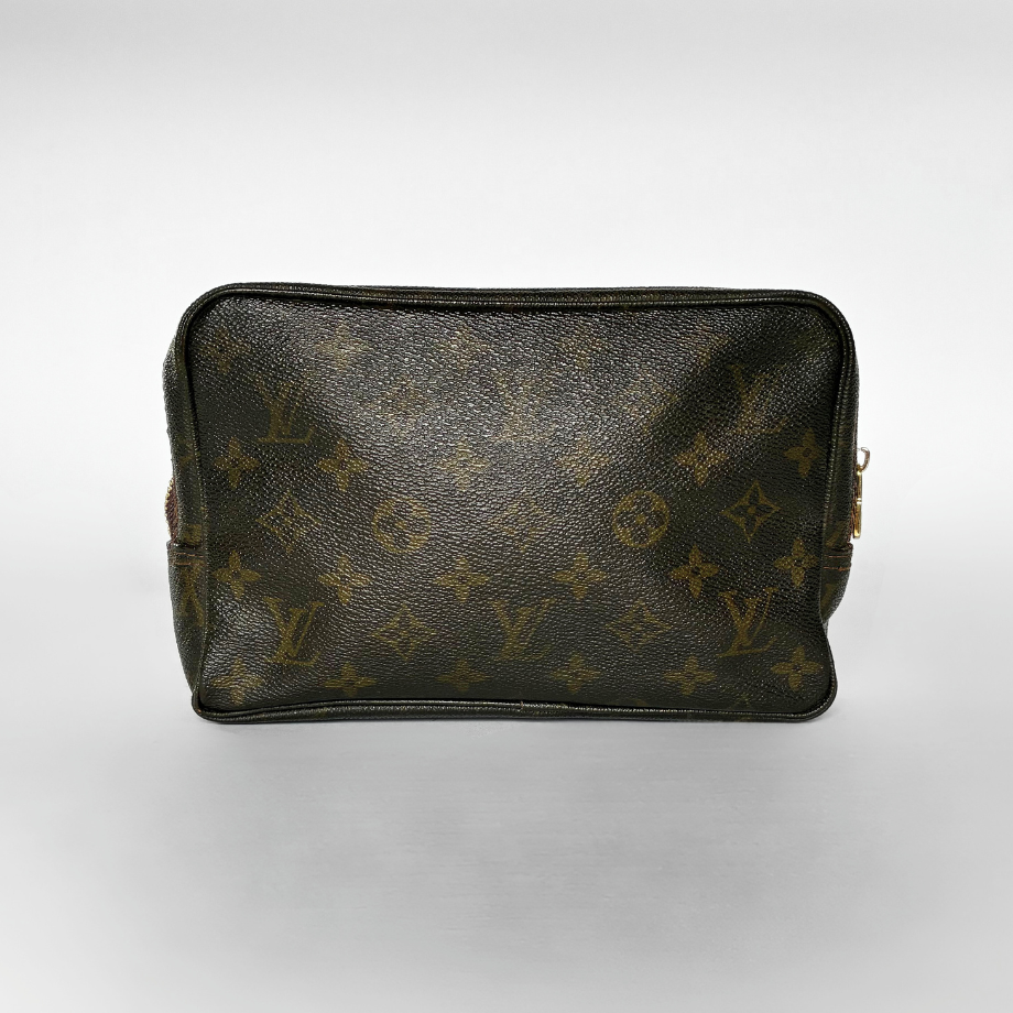 Louis Vuitton Louis Vuitton Toiletry Bag Monogram Canvas - Toiletry bags - Etoile Luxury Vintage