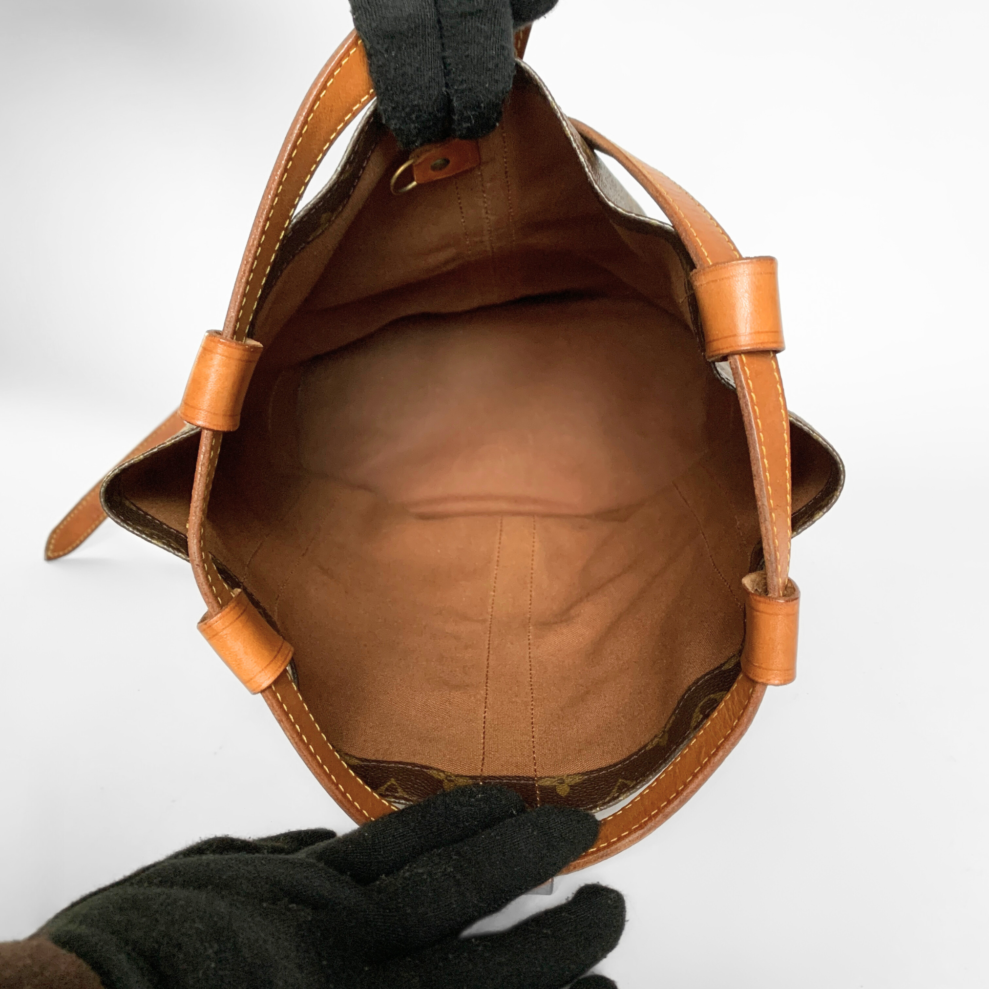 Louis Vuitton Louis Vuitton Randonn&eacute;e Monogram Canvas - Shoulder bags - Etoile Luxury Vintage